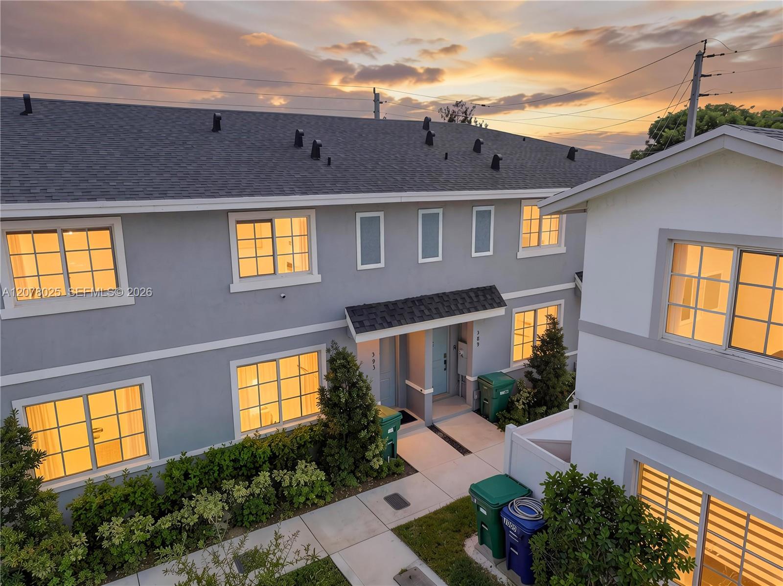 389 NW 10th Court