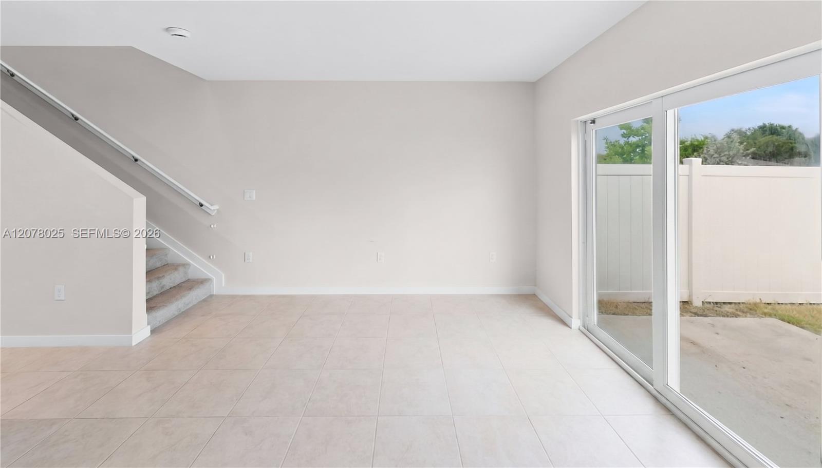 389 NW 10th Court