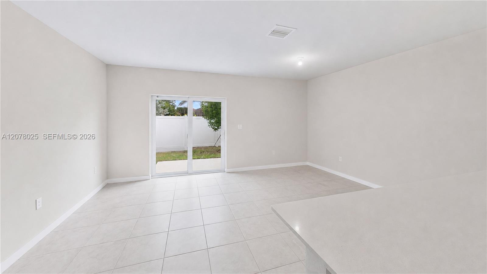 389 NW 10th Court