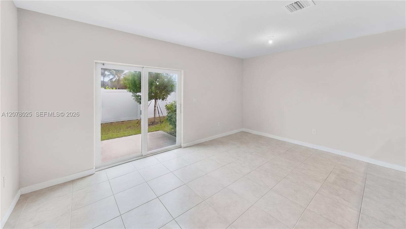 389 NW 10th Court