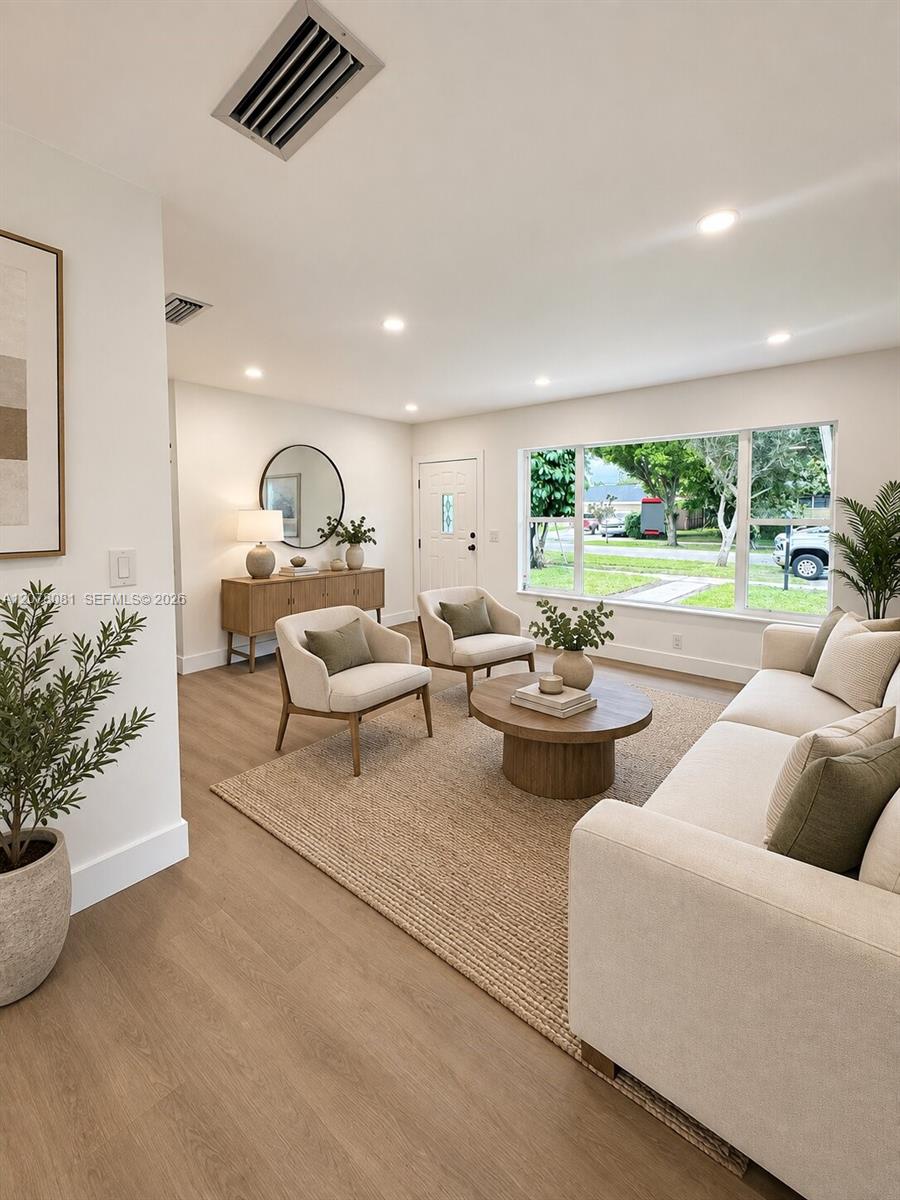 1115 W 51st Place