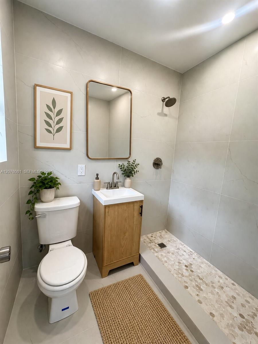 1115 W 51st Place