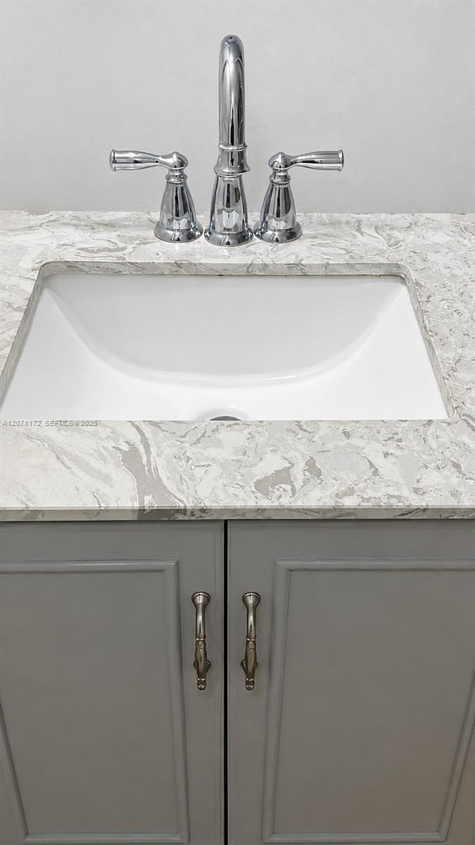 488 NW 165th St Road