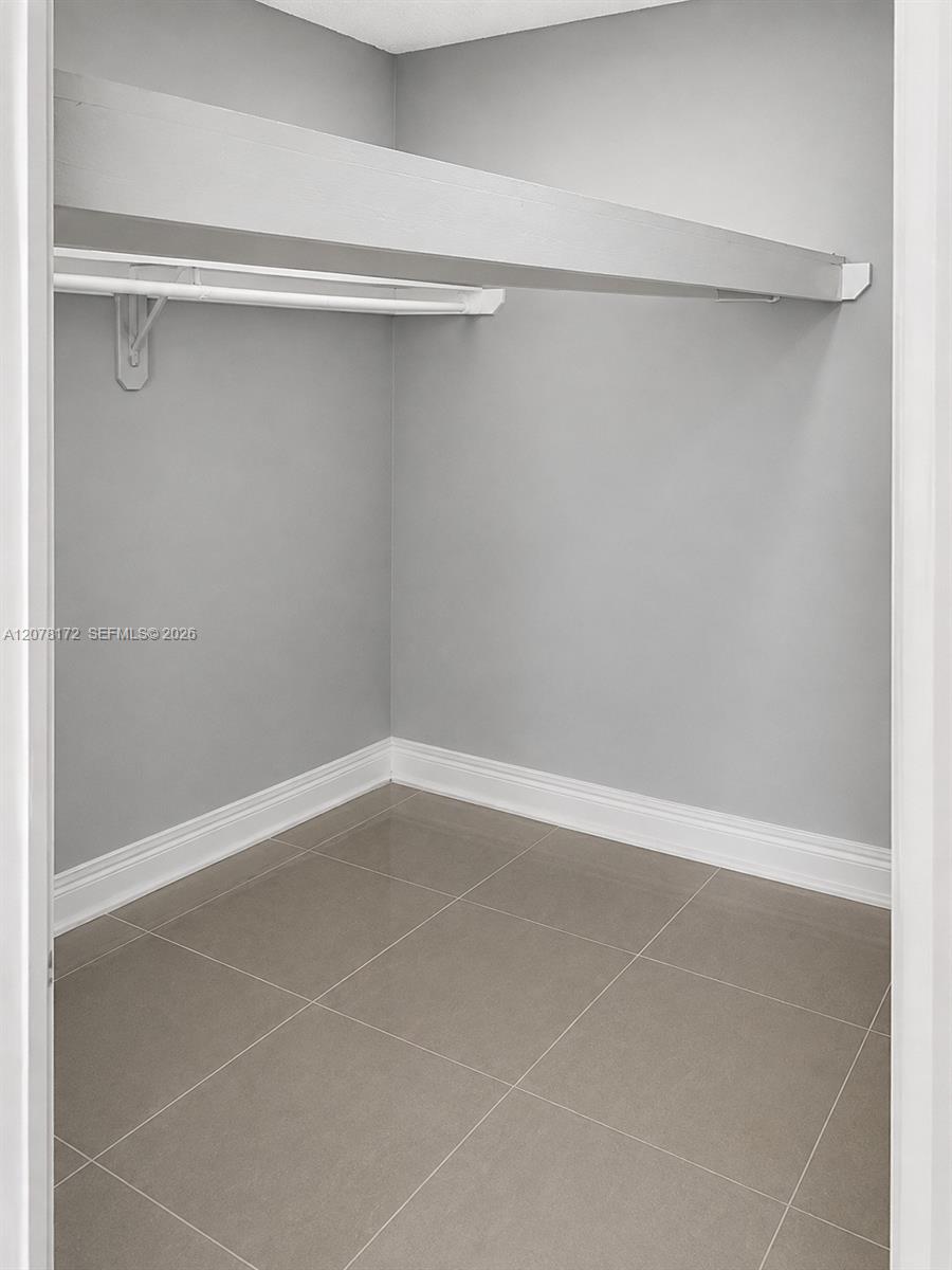 488 NW 165th St Road