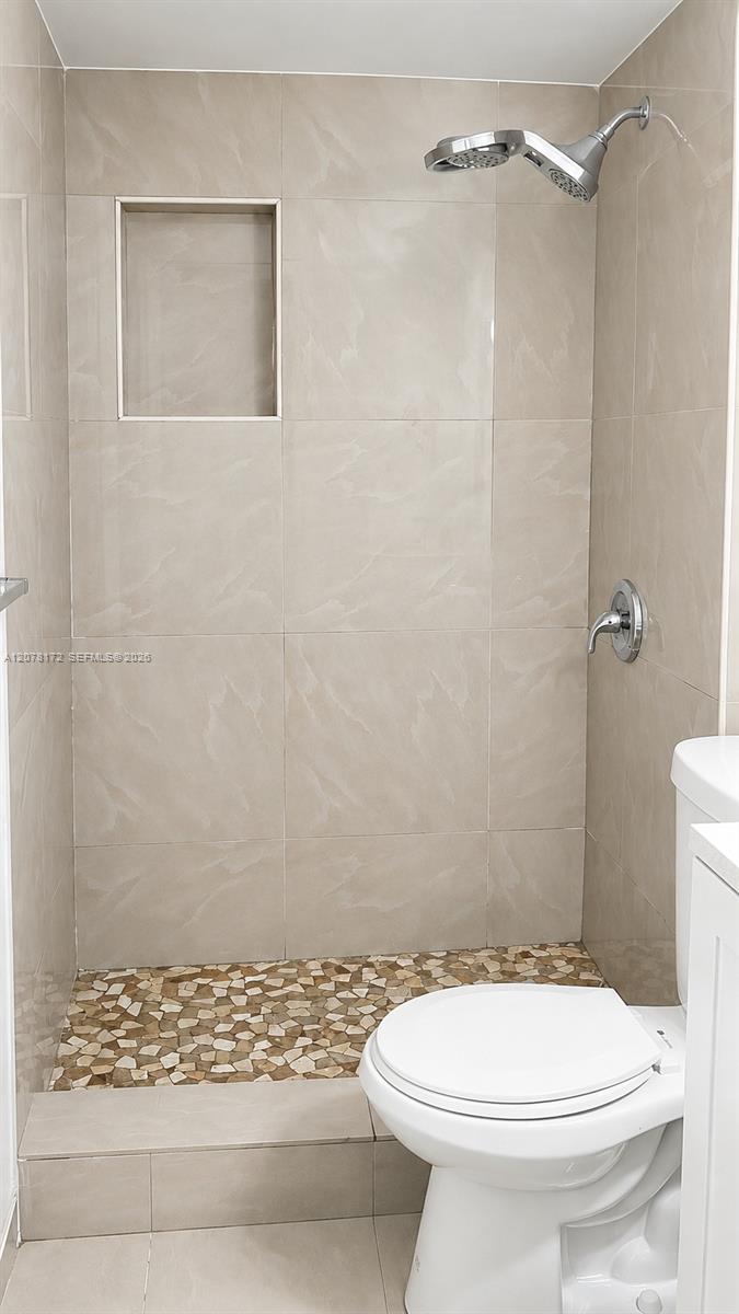 488 NW 165th St Road