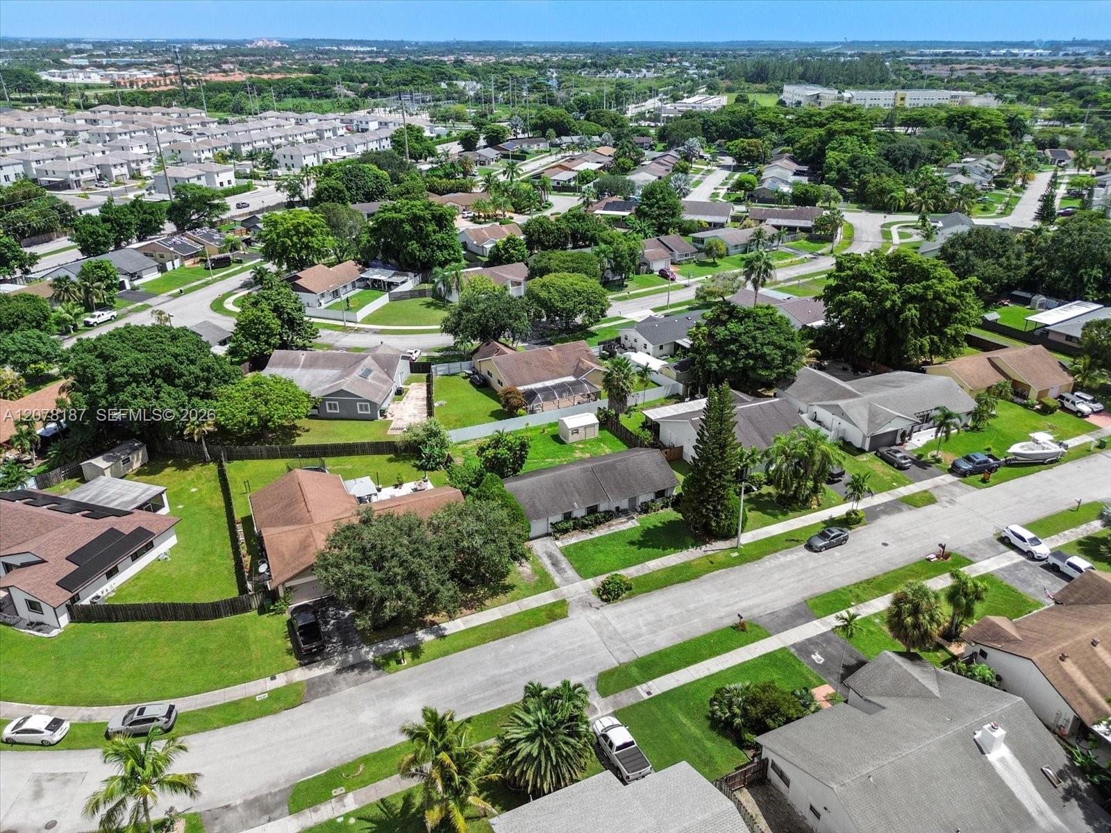 939 S Bluebird Lane