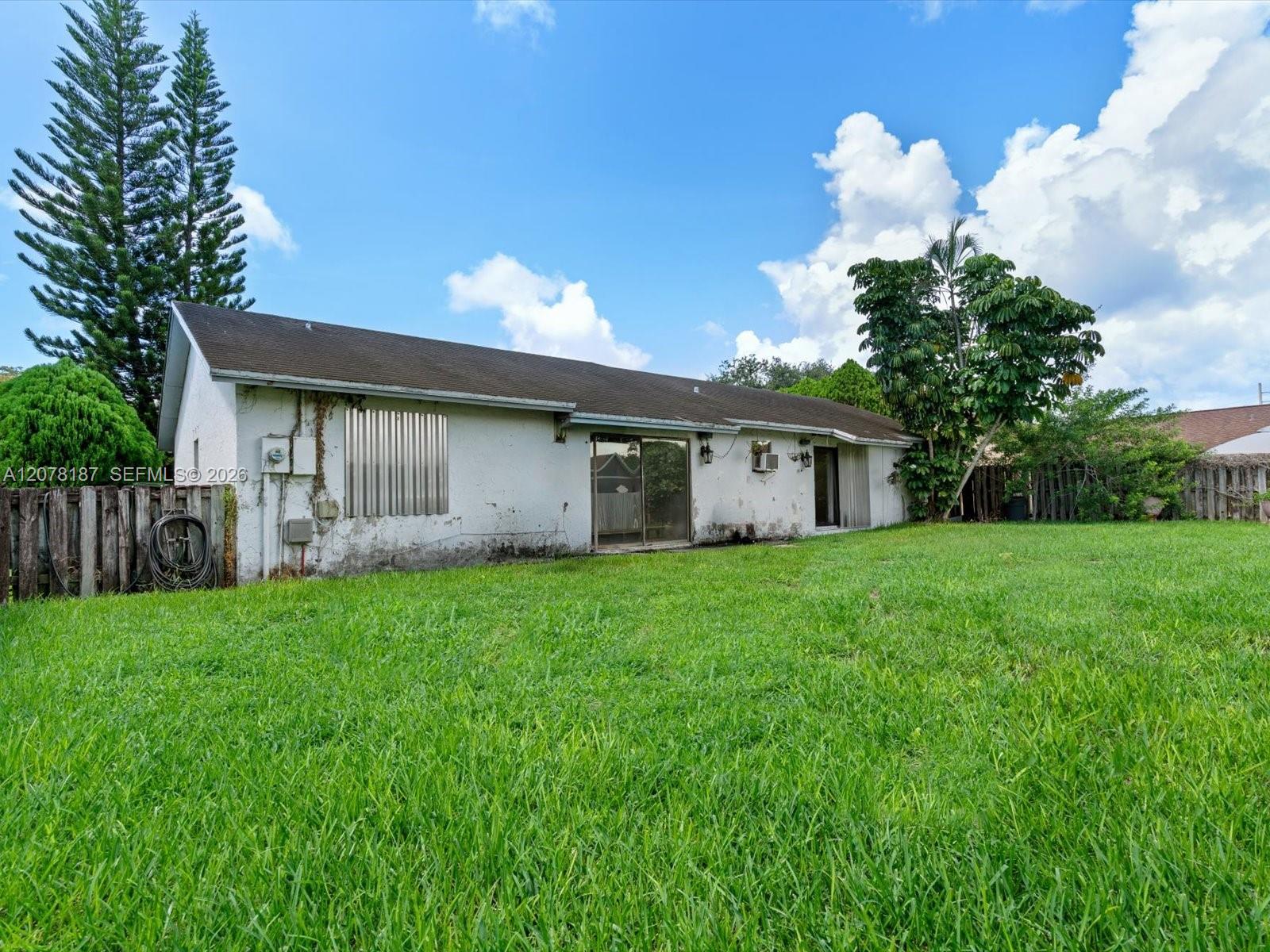 939 S Bluebird Lane