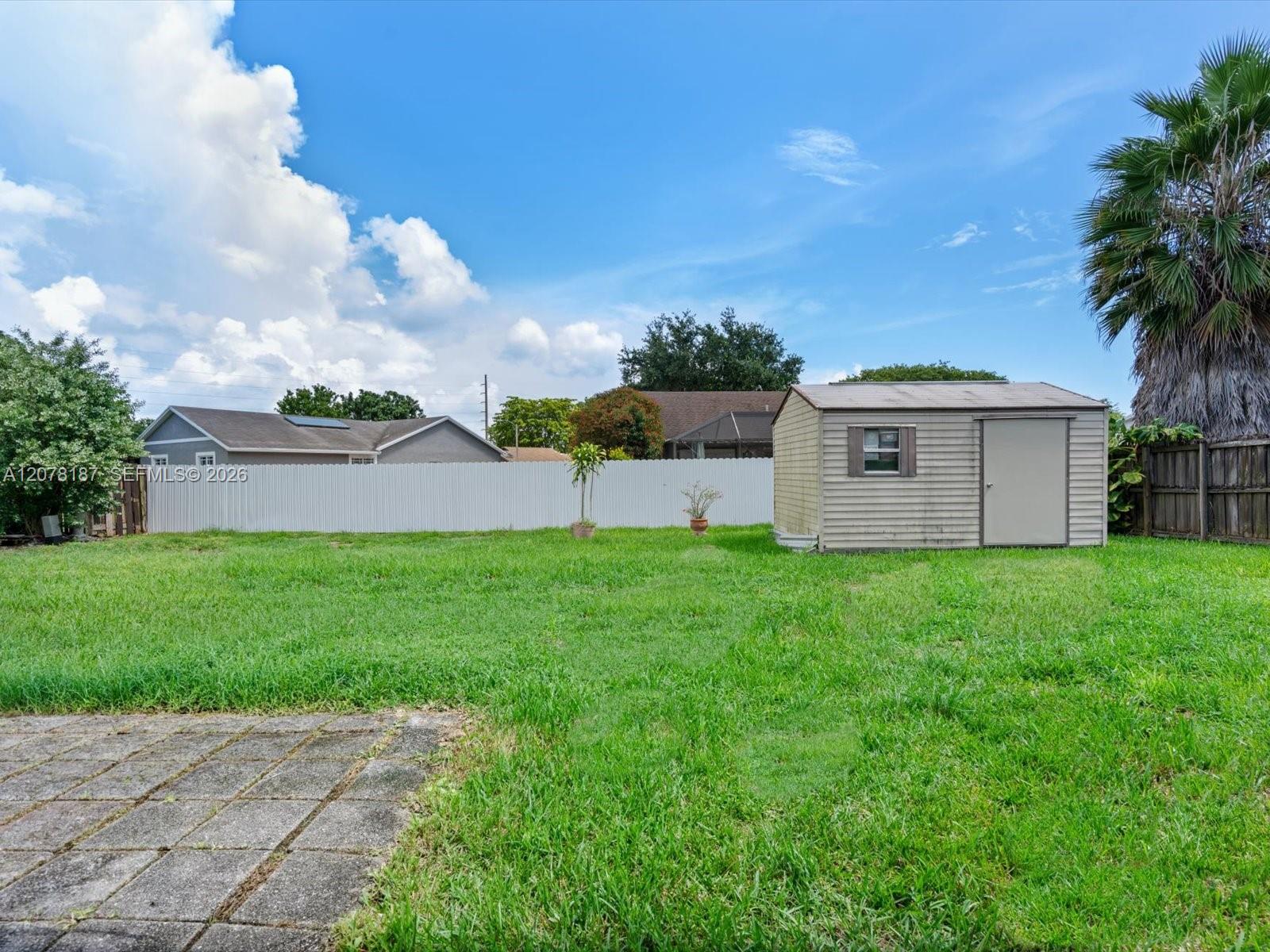 939 S Bluebird Lane