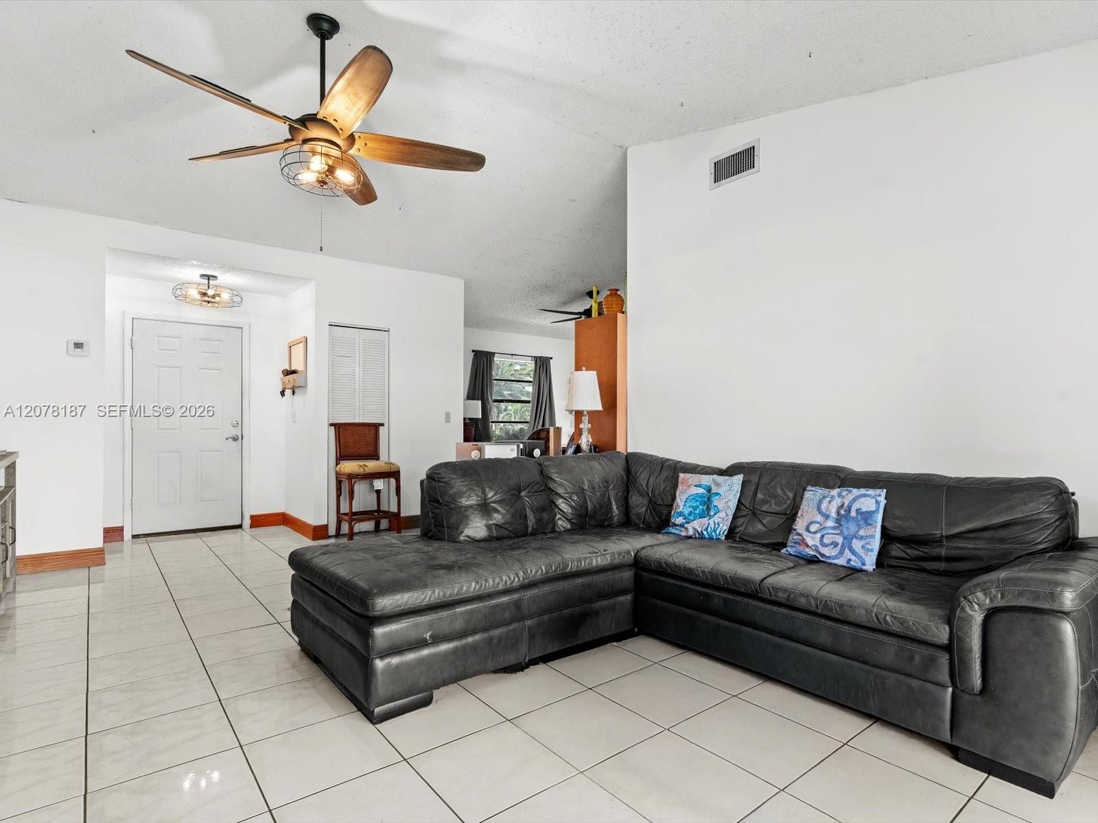 939 S Bluebird Lane