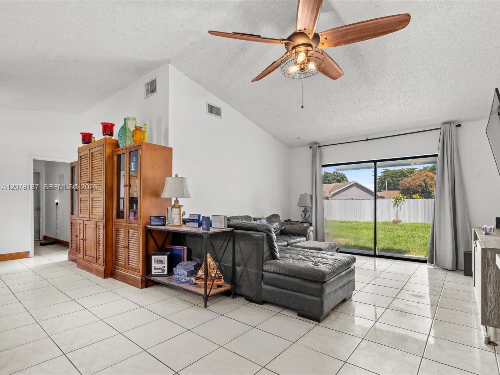 939 S Bluebird Lane