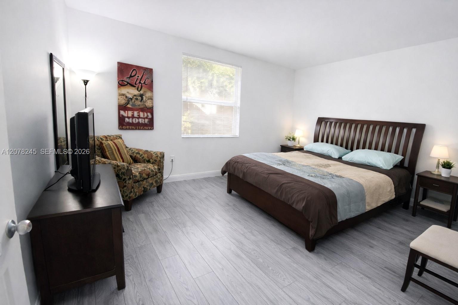 17125 N Bay Road