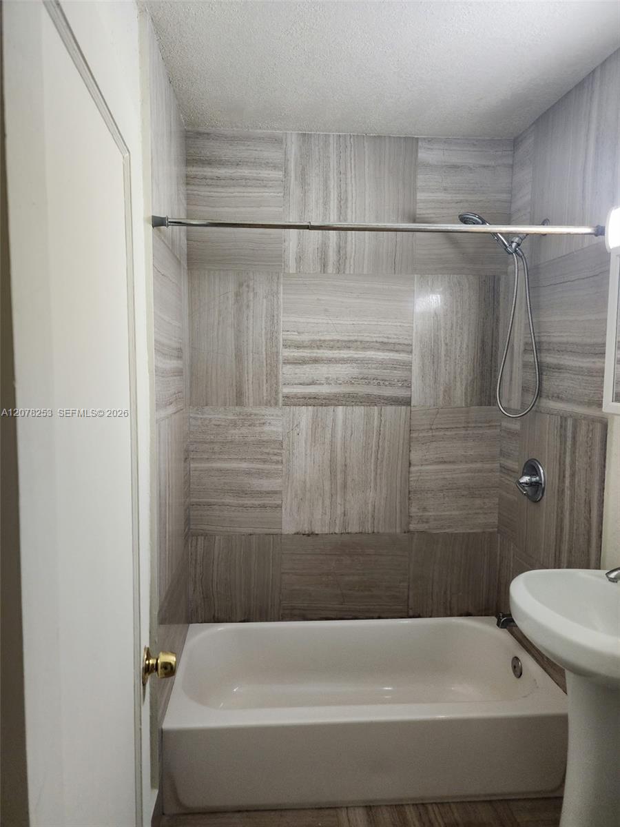 120 NW 18th Avenue
