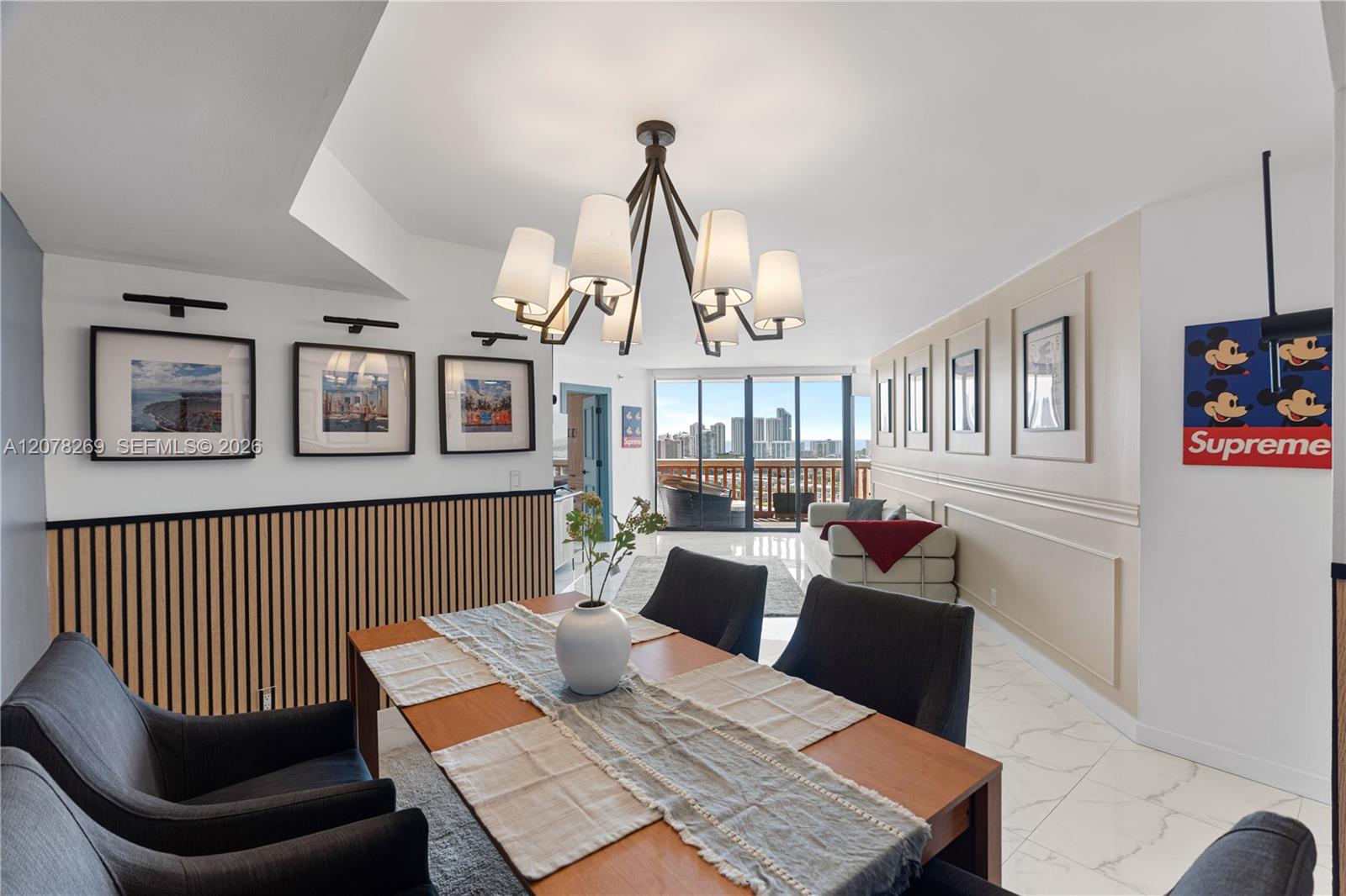 1000 W Island Boulevard
