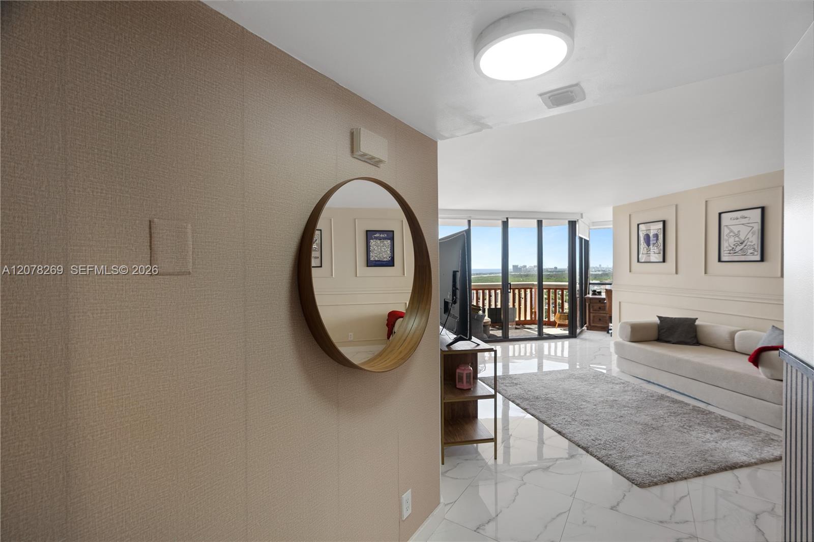 1000 W Island Boulevard