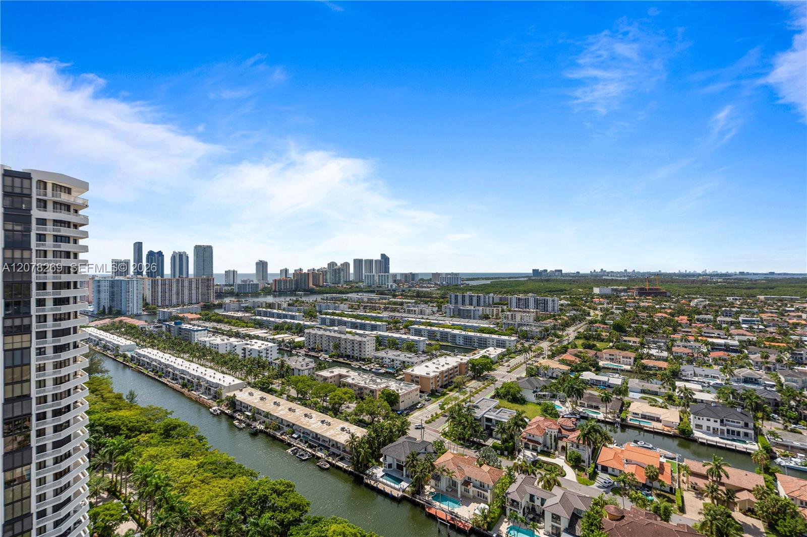 1000 W Island Boulevard