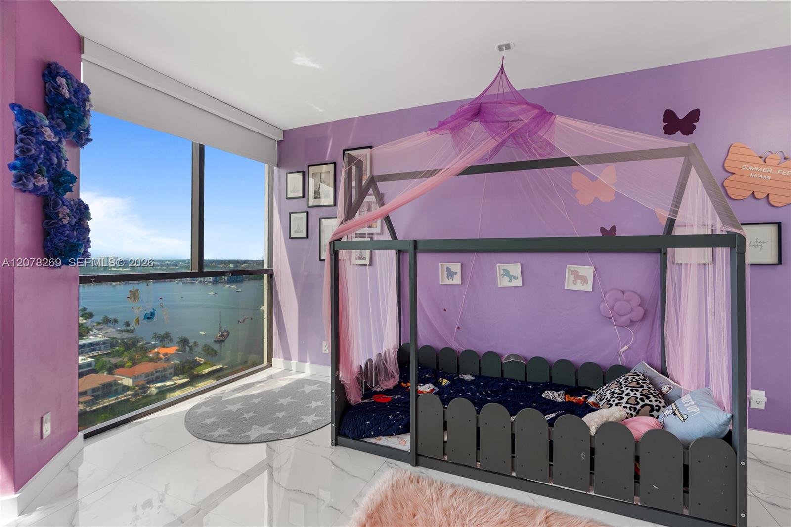 1000 W Island Boulevard
