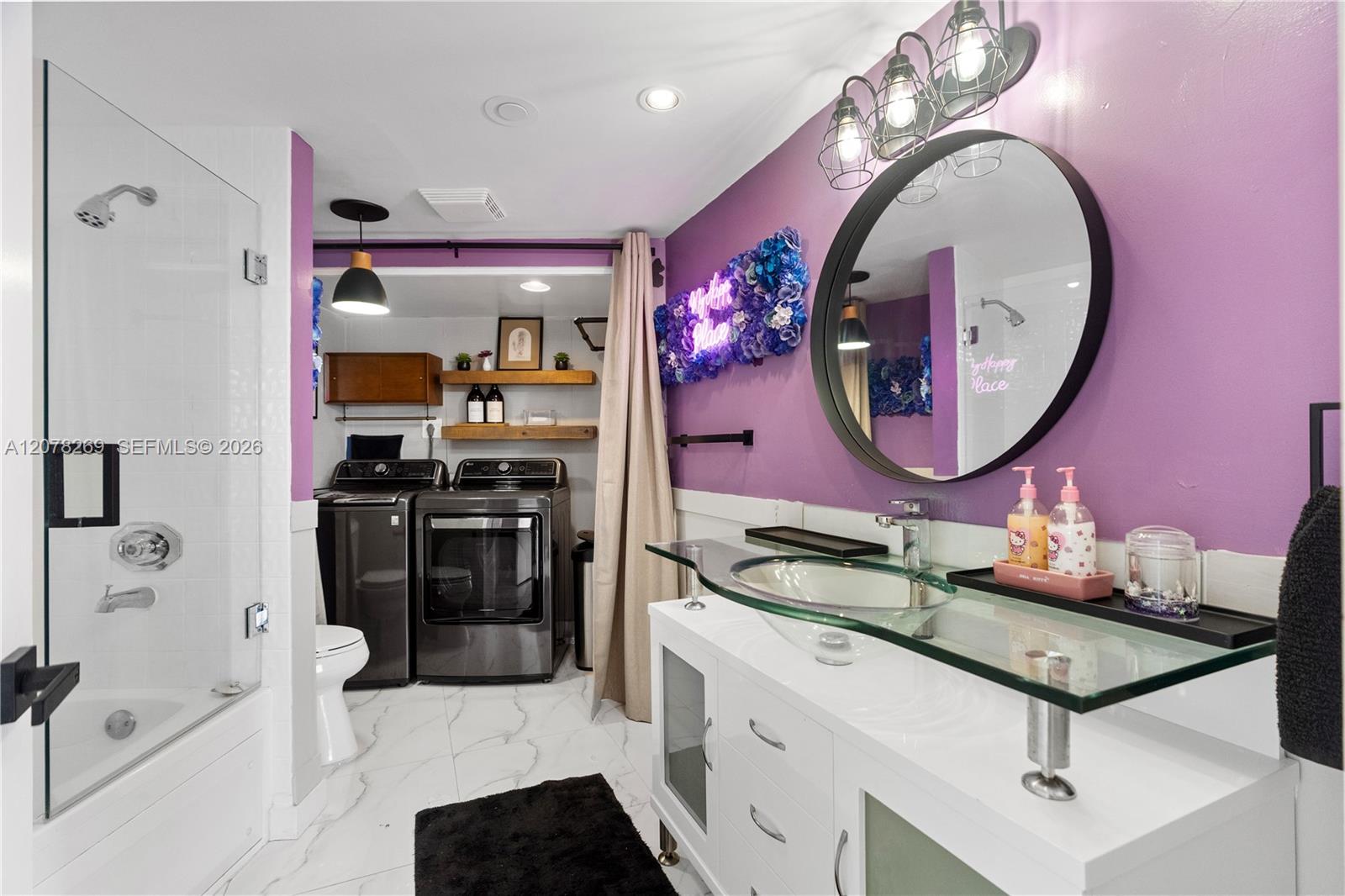 1000 W Island Boulevard