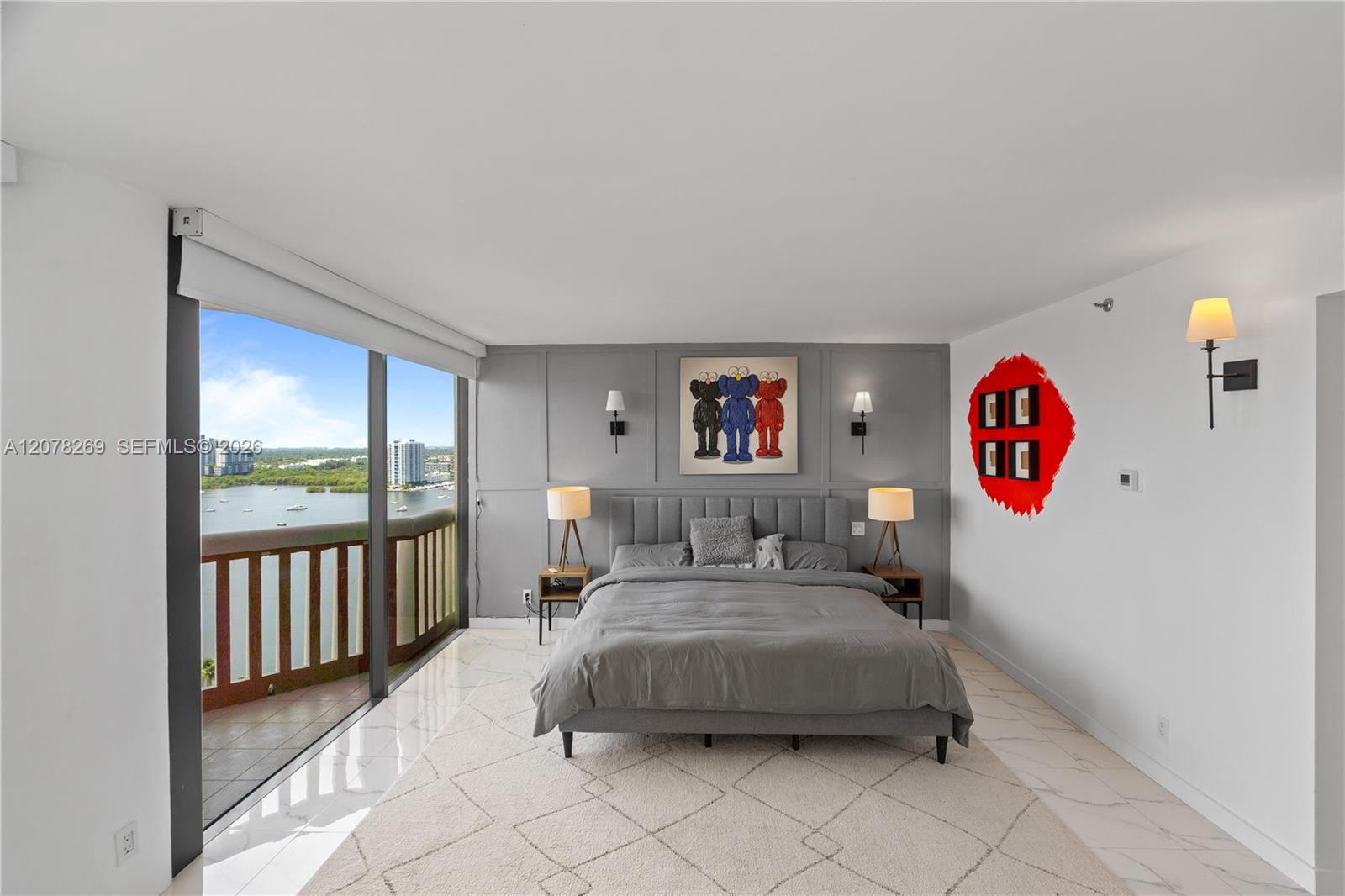 1000 W Island Boulevard