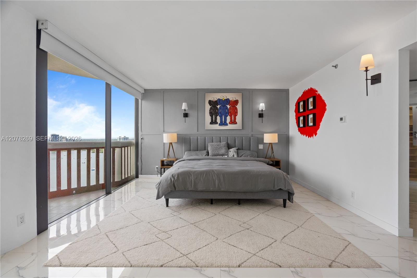 1000 W Island Boulevard