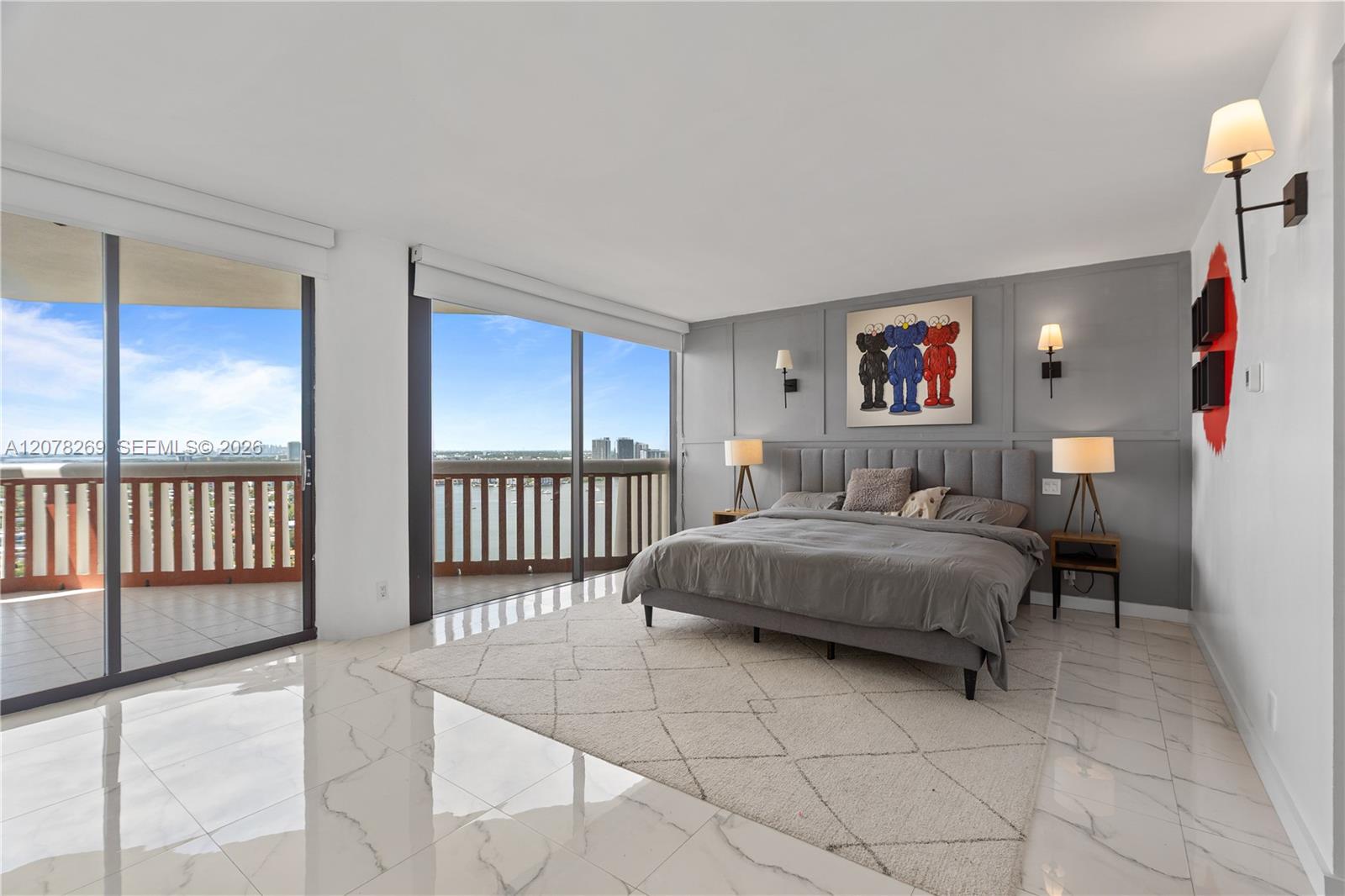 1000 W Island Boulevard