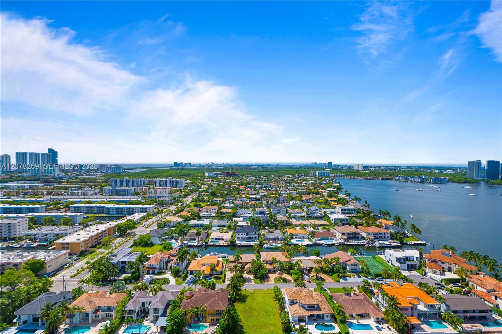 1000 W Island Boulevard