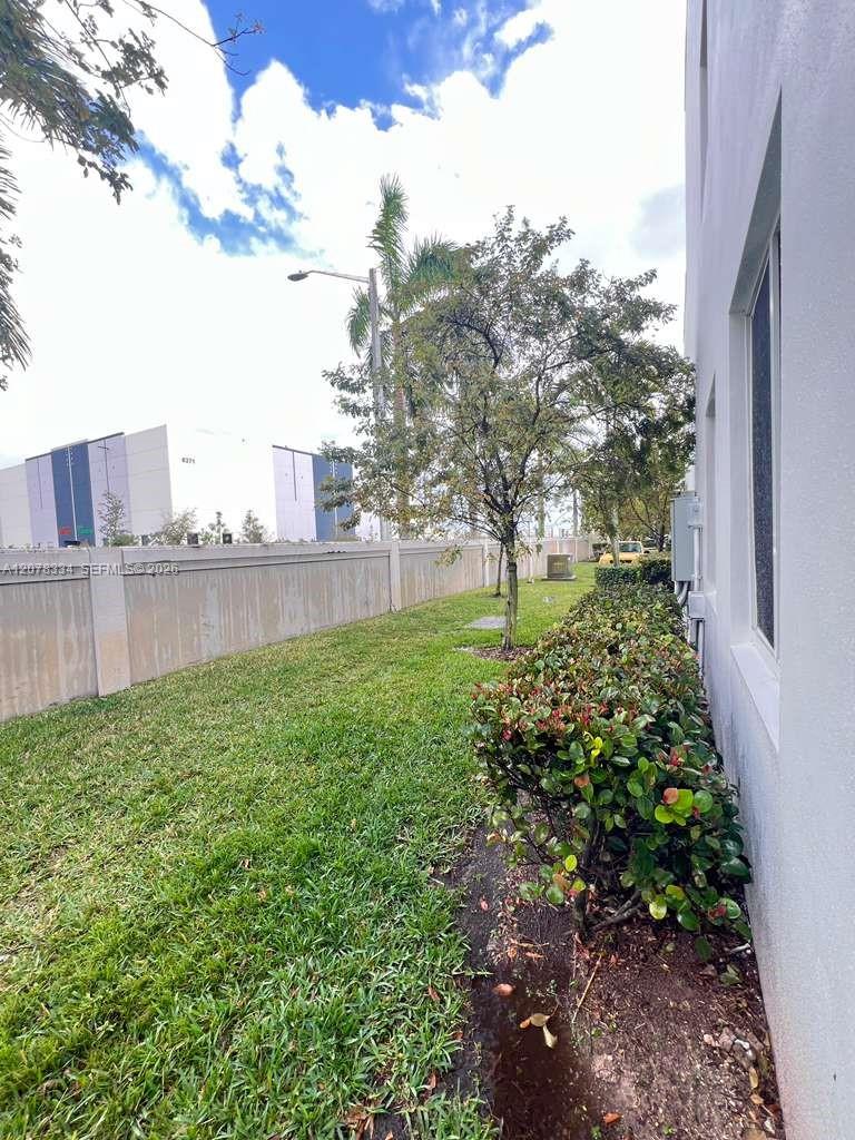 10229 NW 64th Terrace