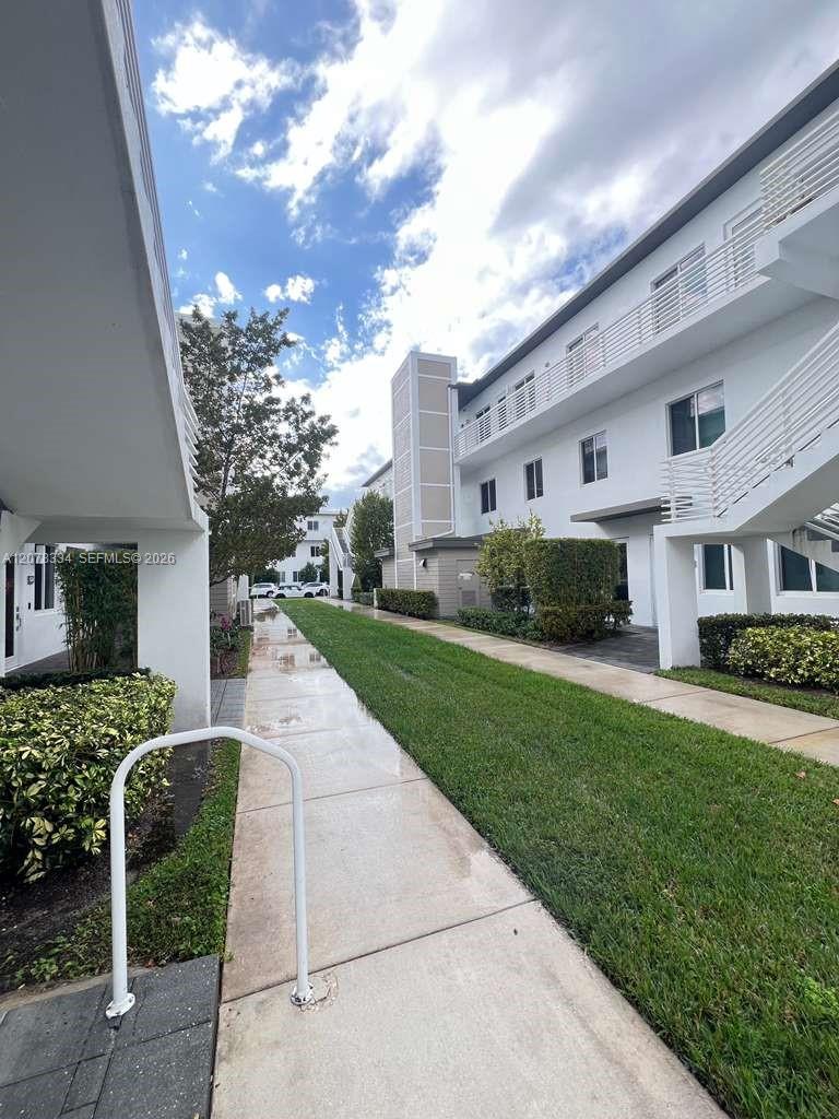 10229 NW 64th Terrace