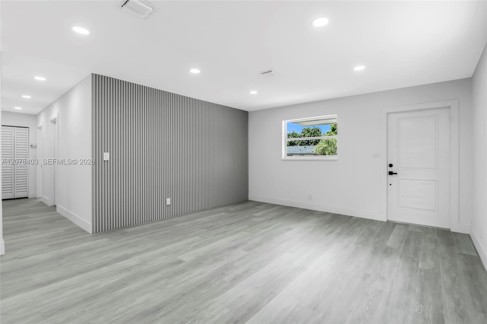 655 SW 6th Terrace