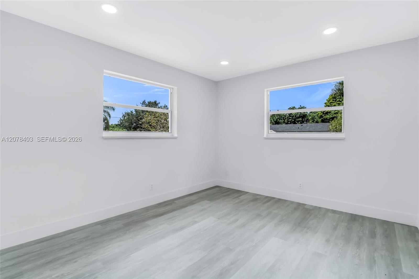 655 SW 6th Terrace