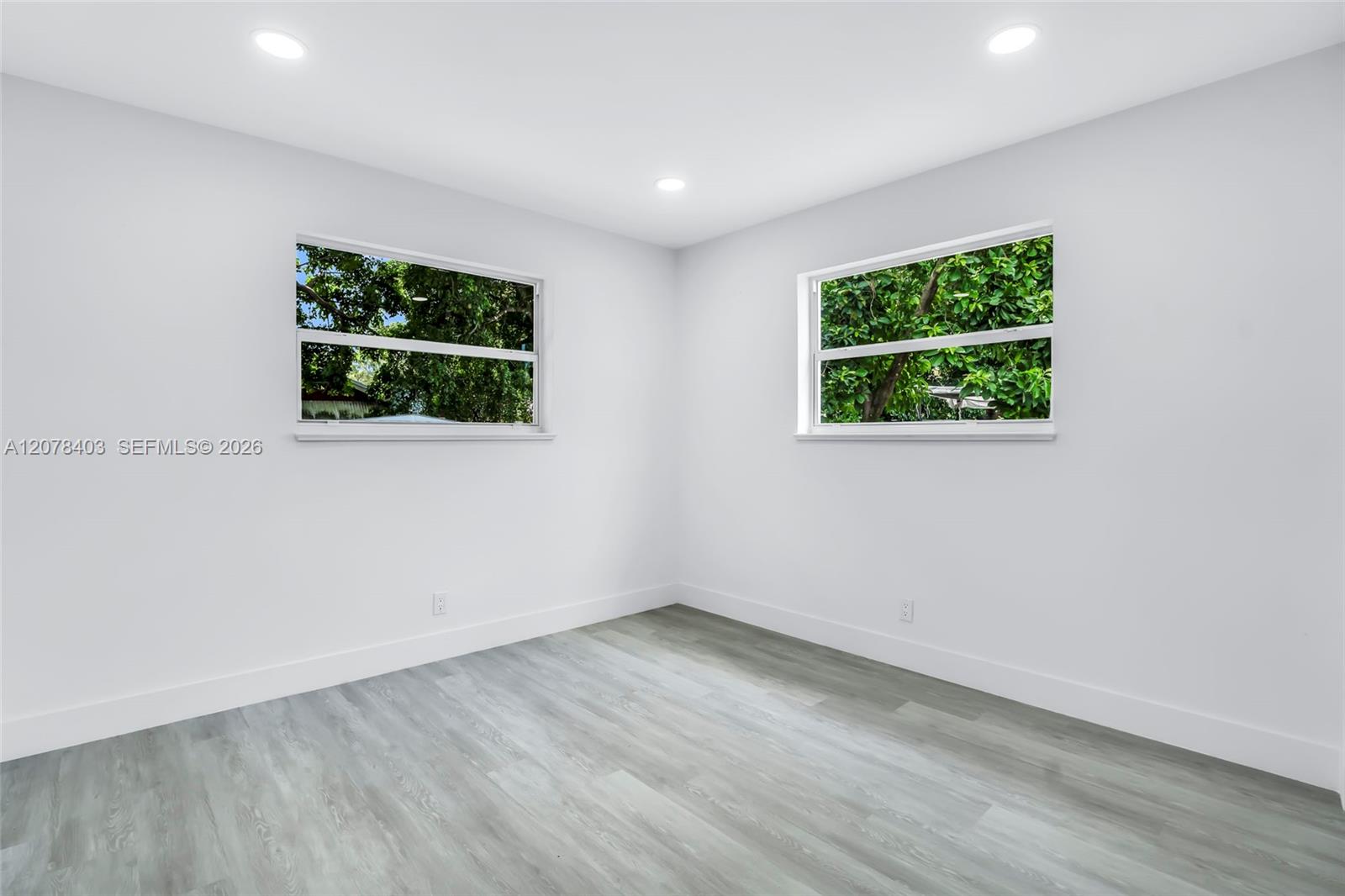 655 SW 6th Terrace