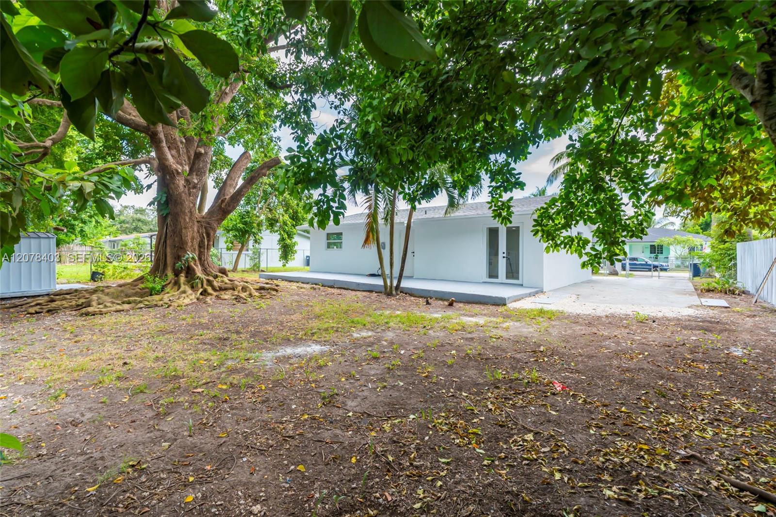 655 SW 6th Terrace