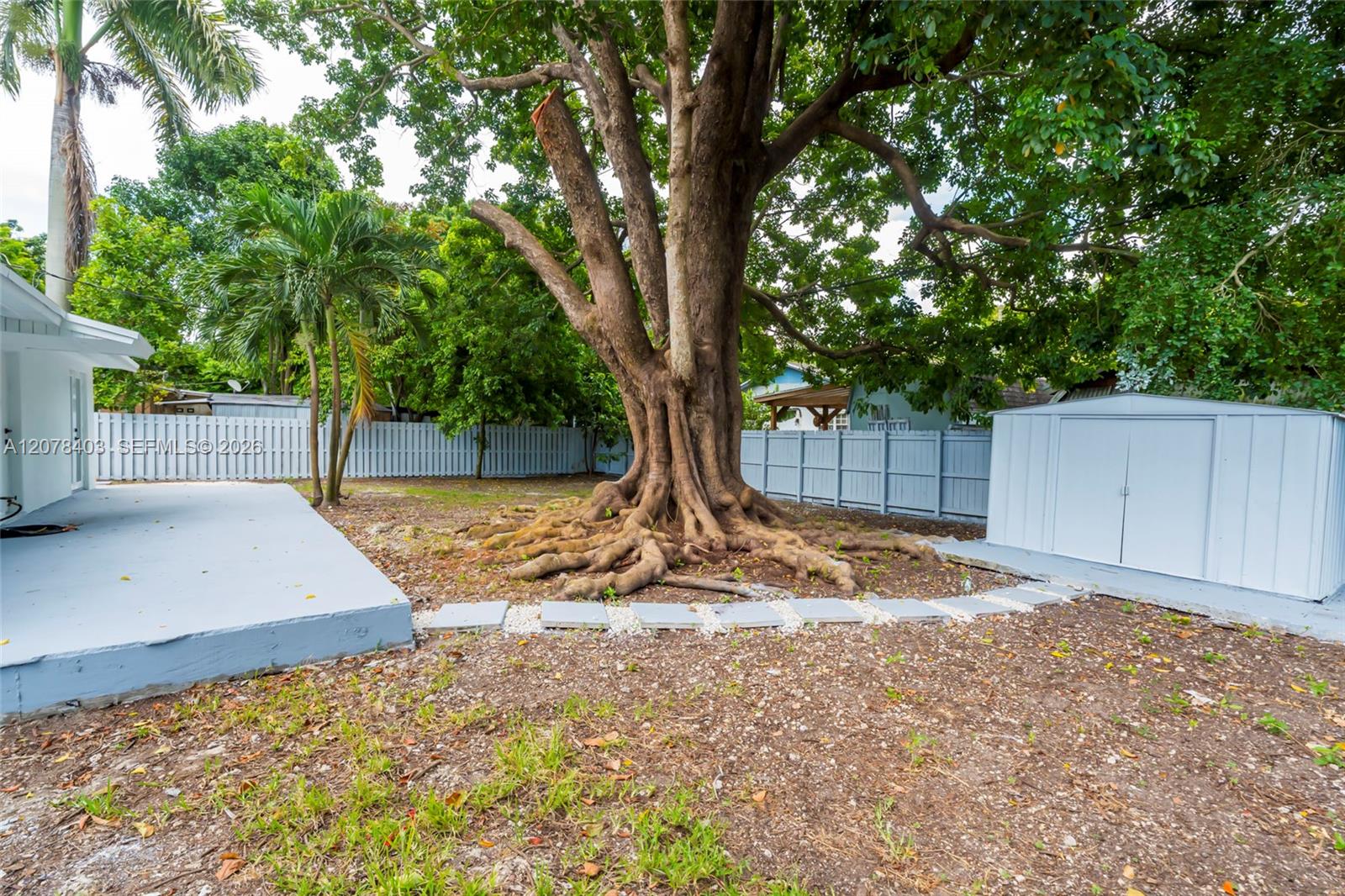 655 SW 6th Terrace