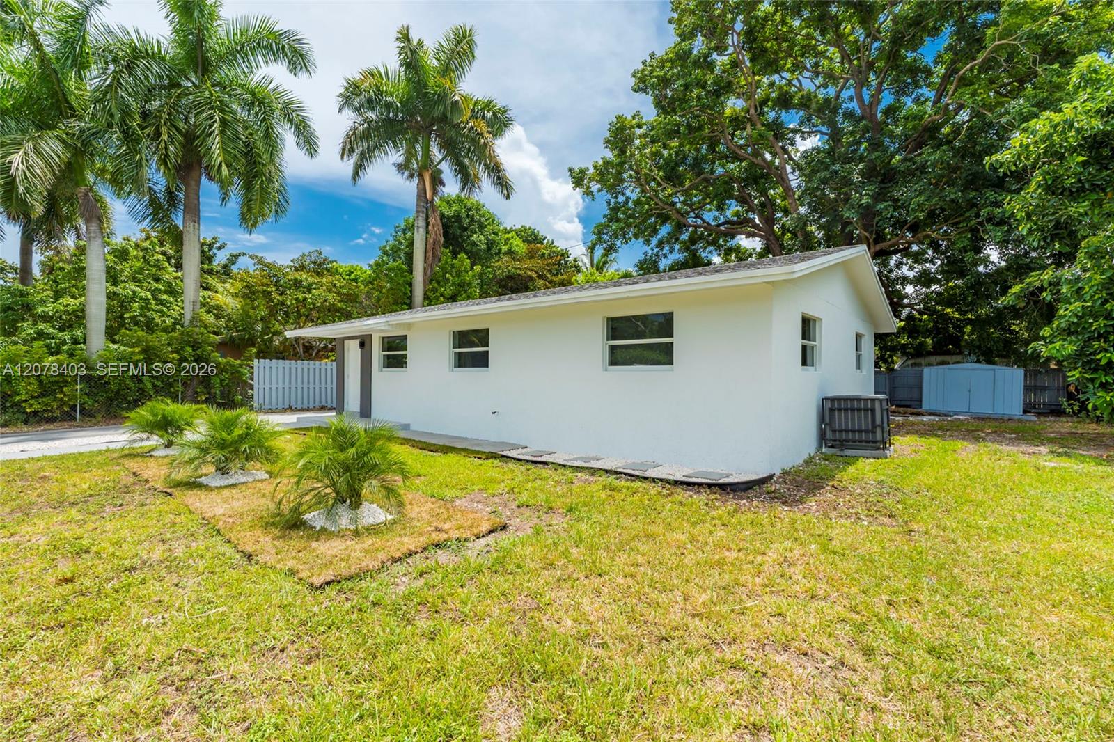 655 SW 6th Terrace