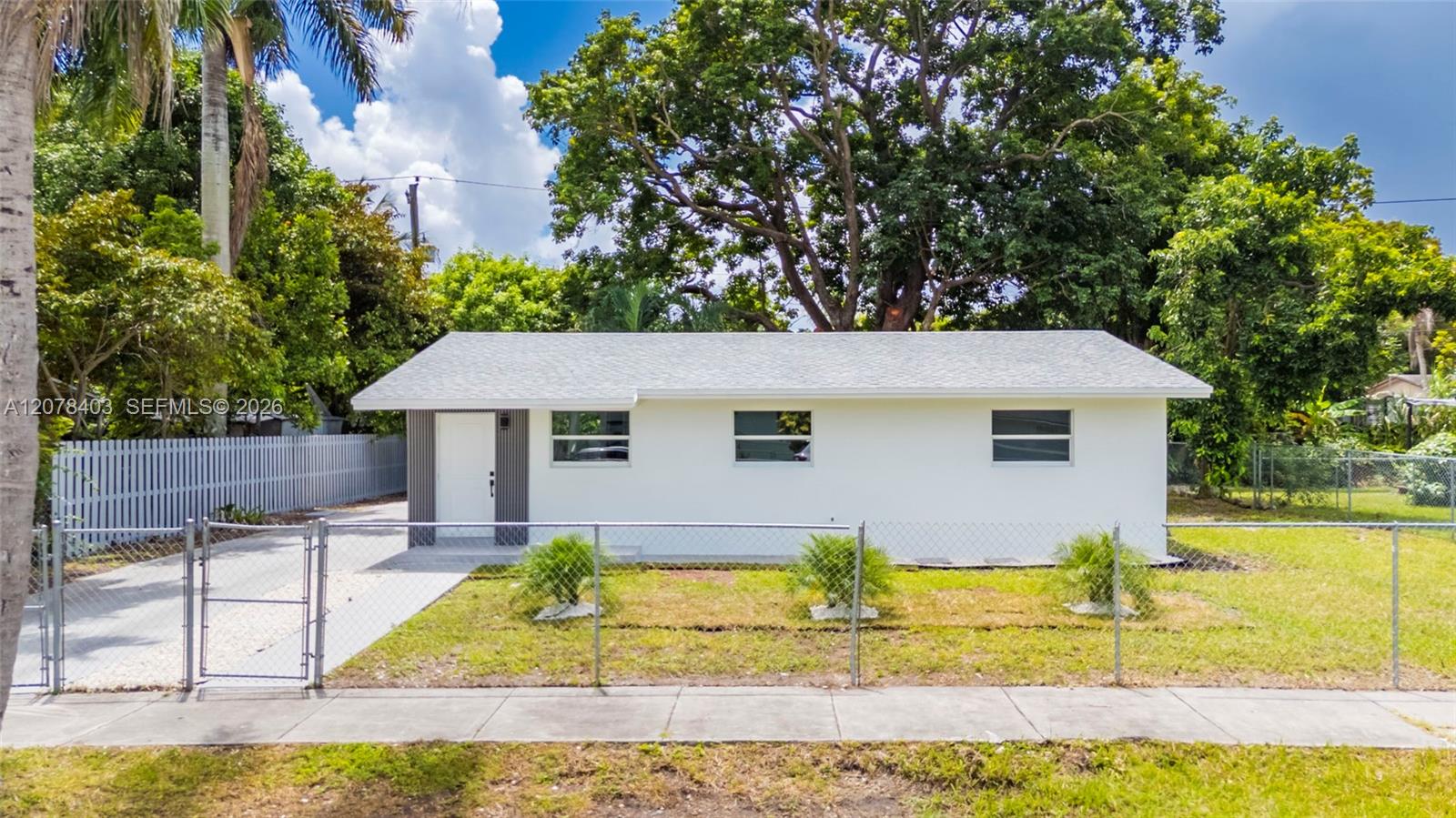 655 SW 6th Terrace