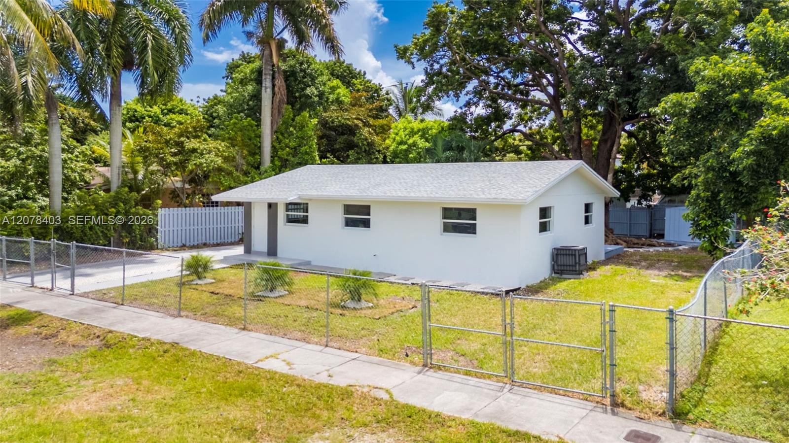 655 SW 6th Terrace