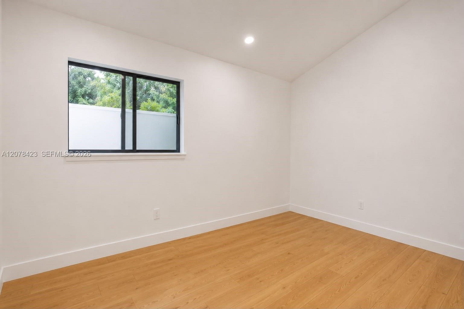 937 NE 171st Street