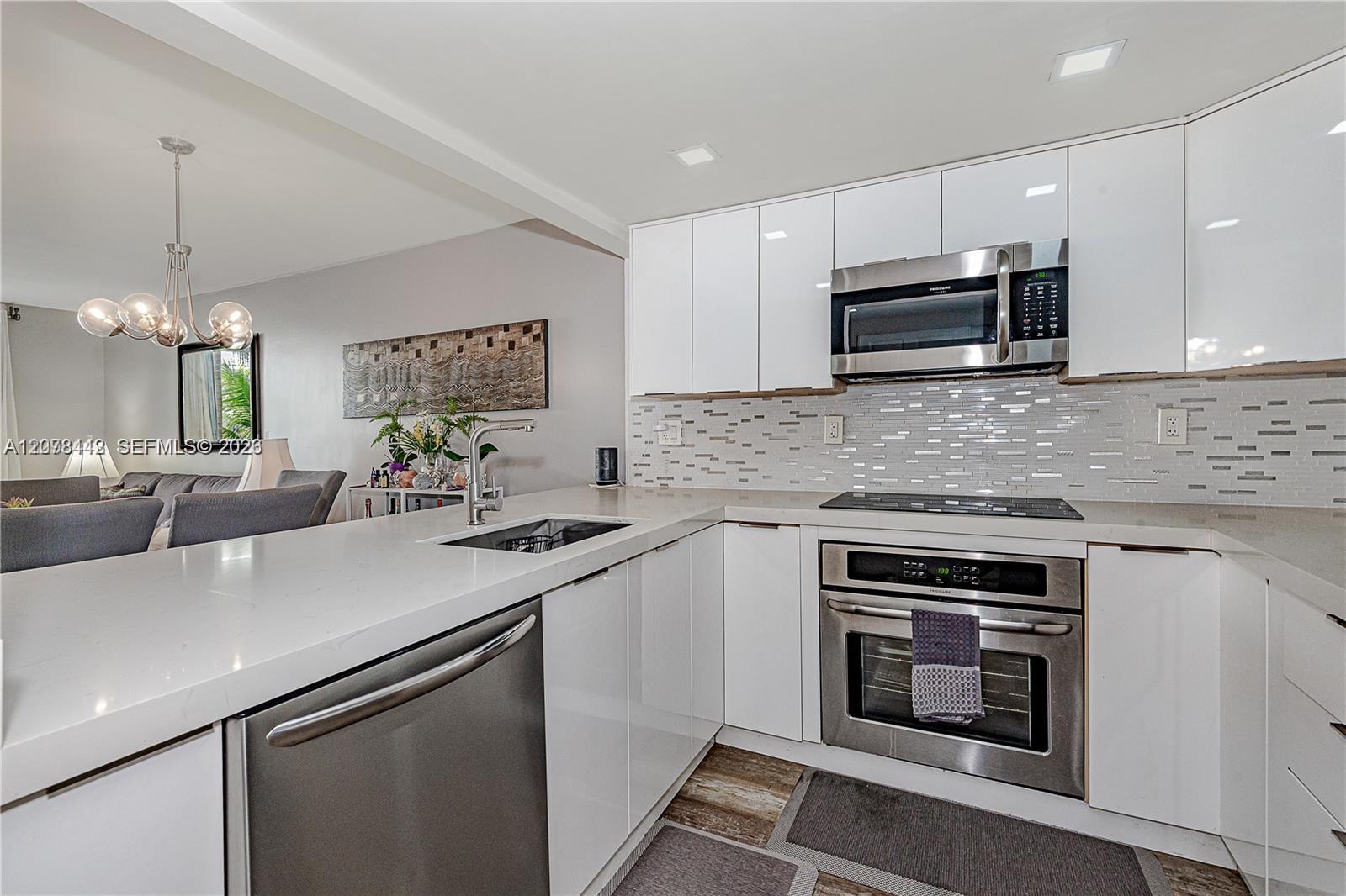 492 NW 165th St Road