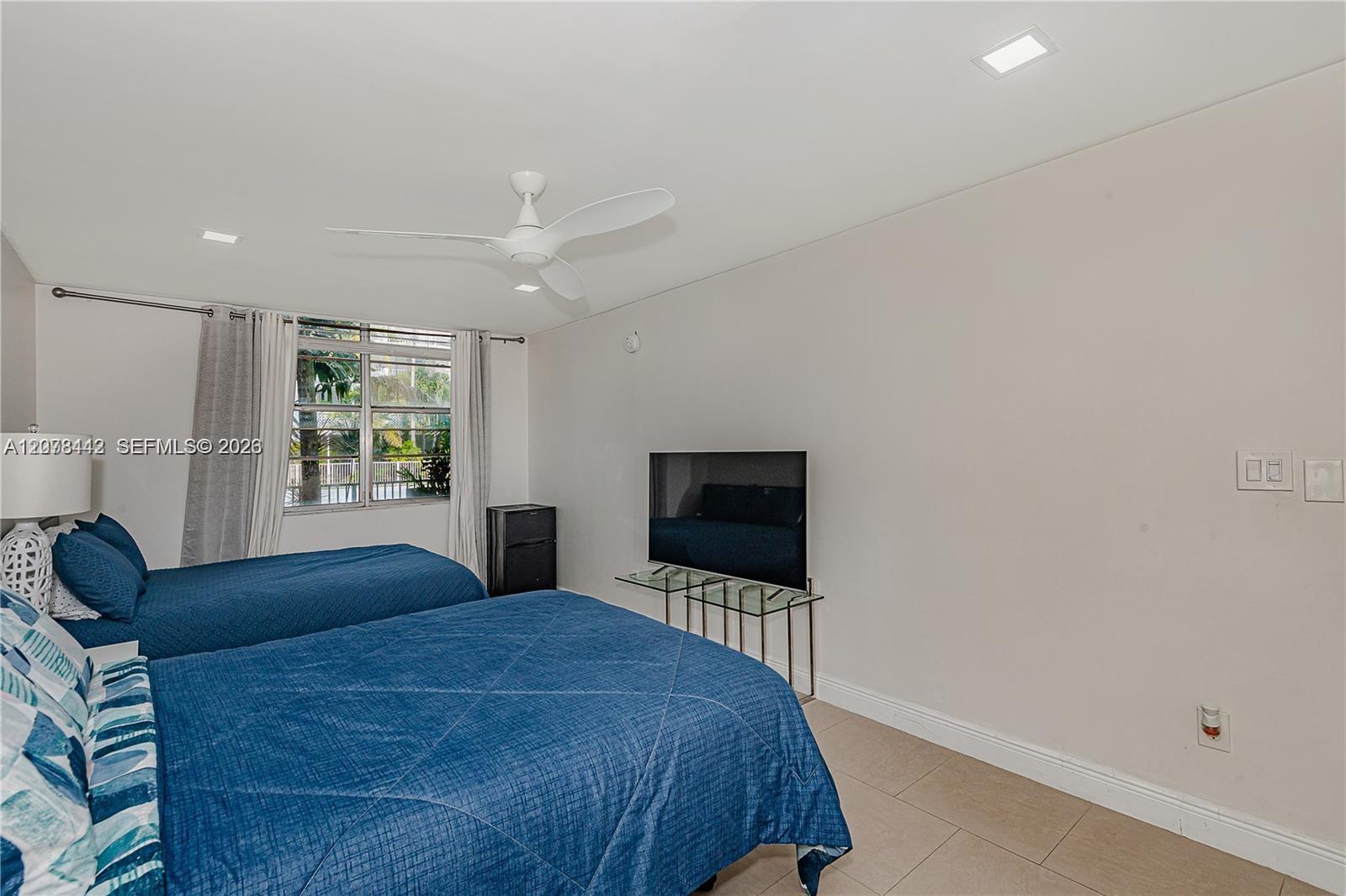 492 NW 165th St Road