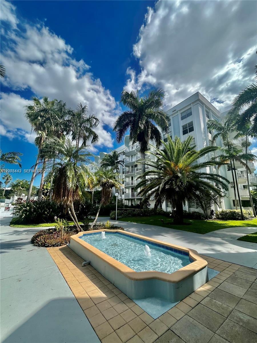 492 NW 165th St Road