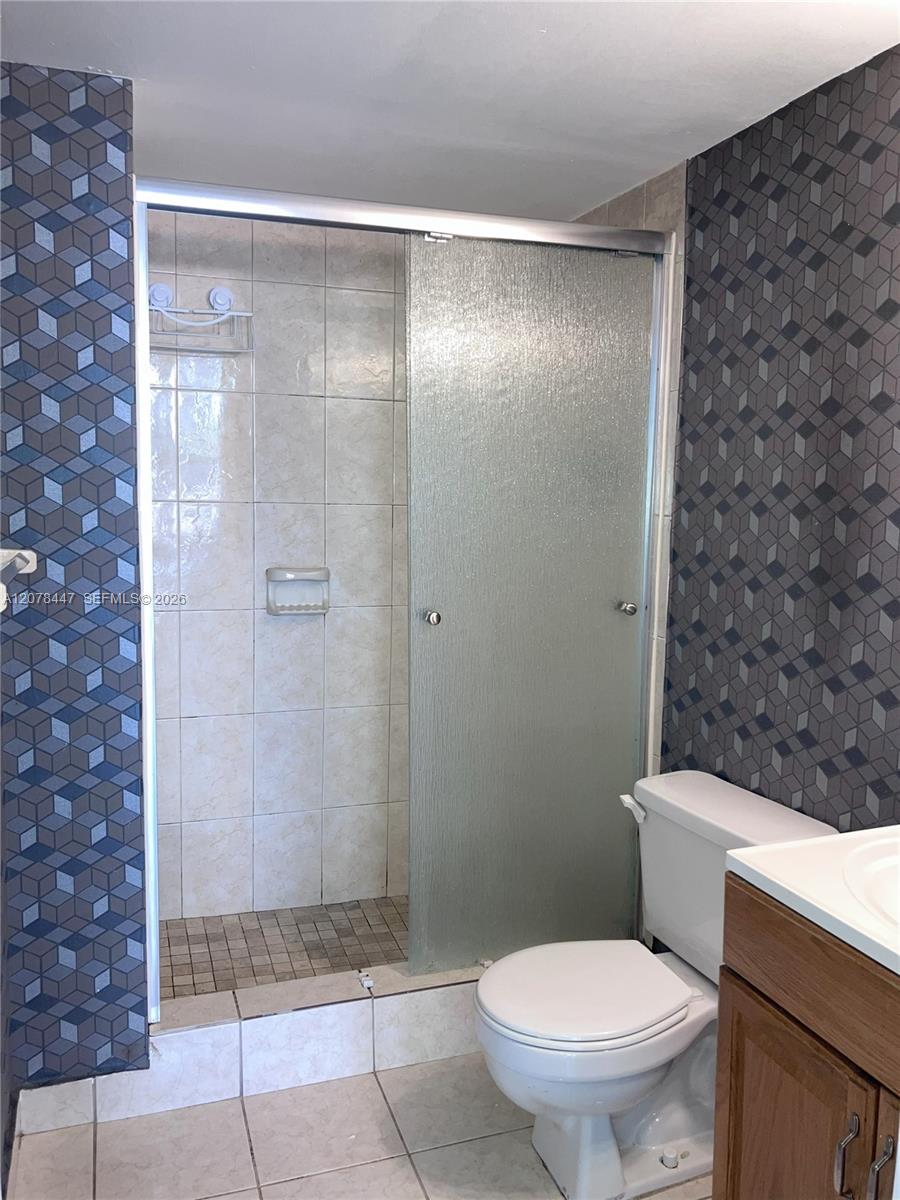 17011 N Bay Road
