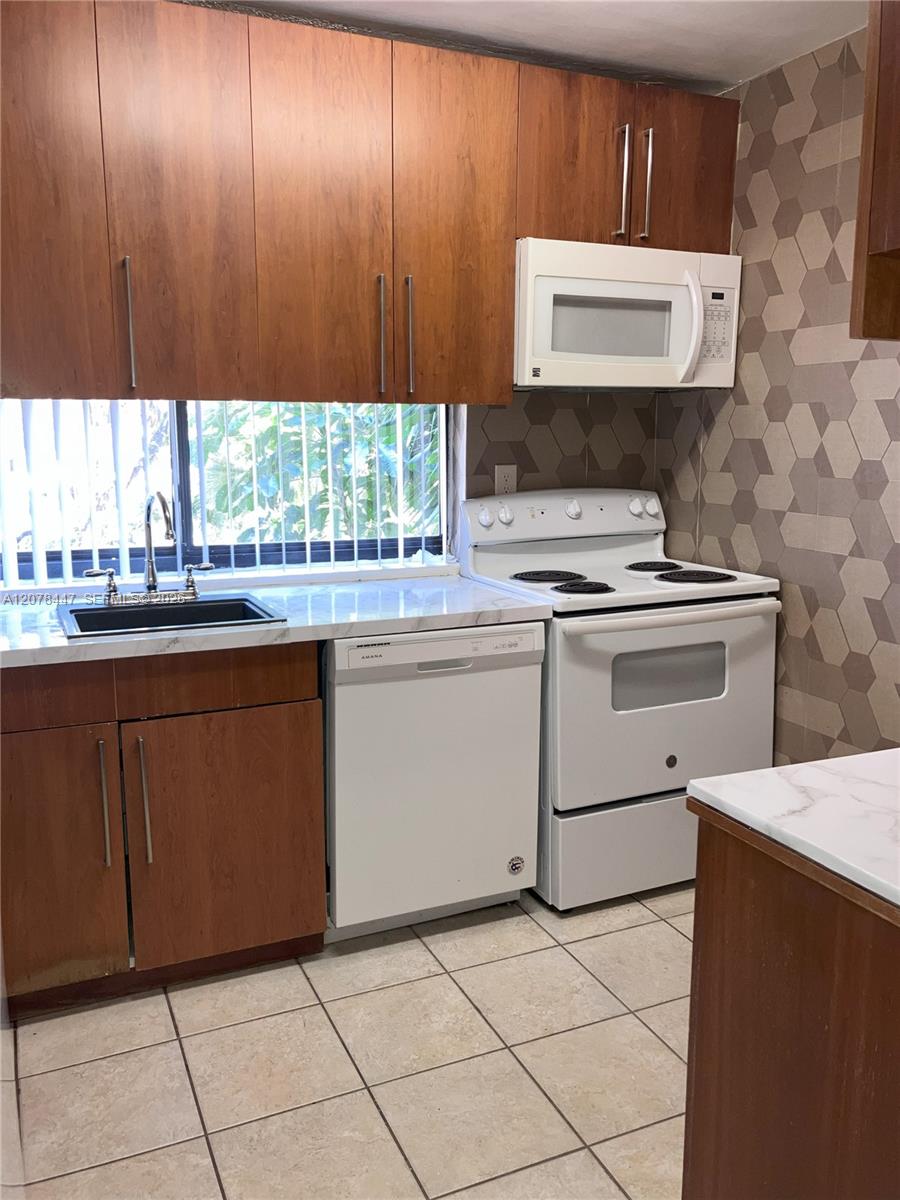 17011 N Bay Road