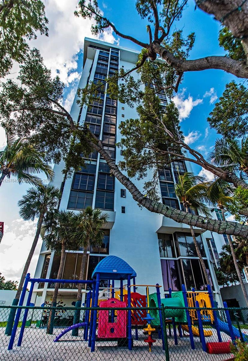 1925 Brickell Avenue