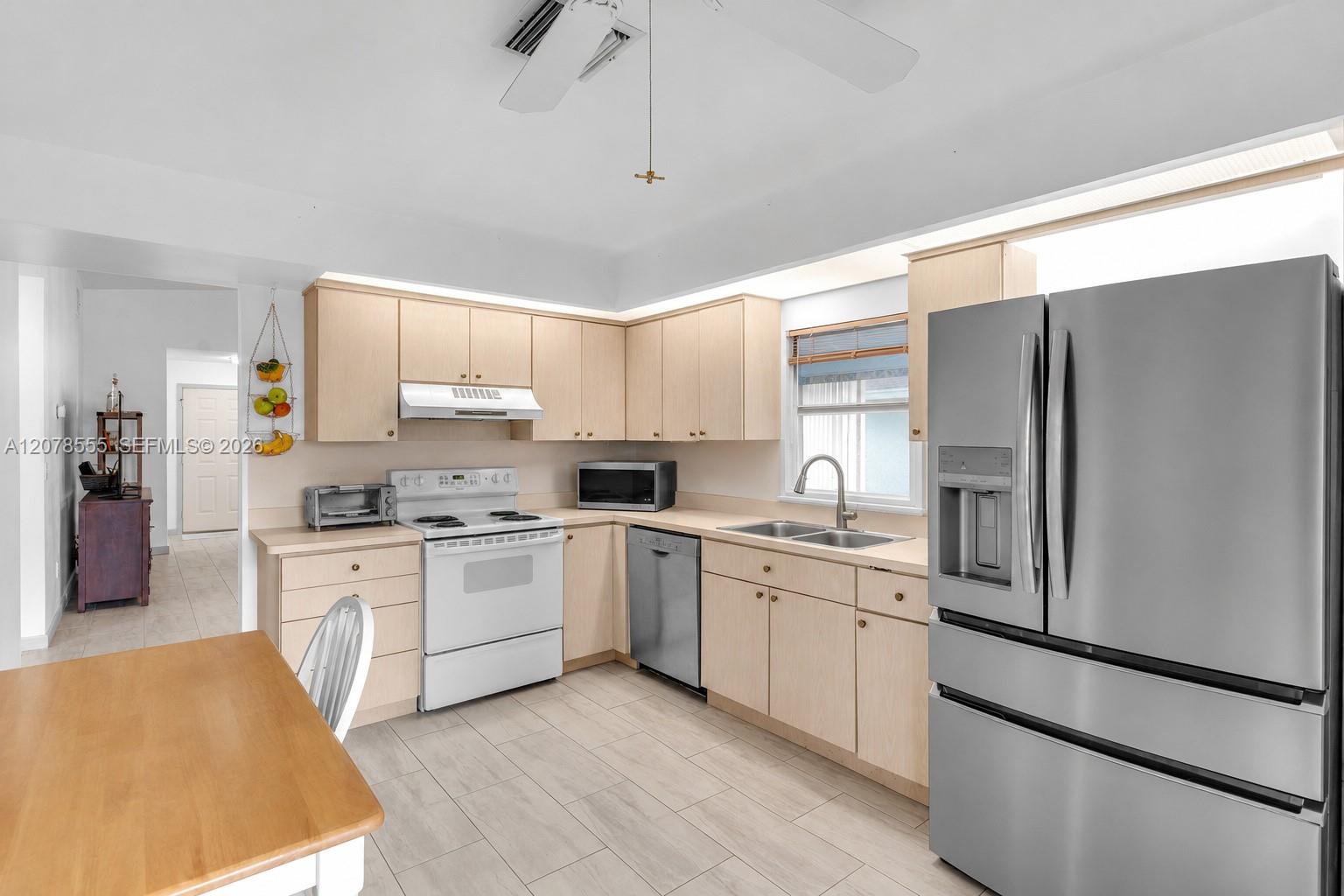 527 SE 27th Drive