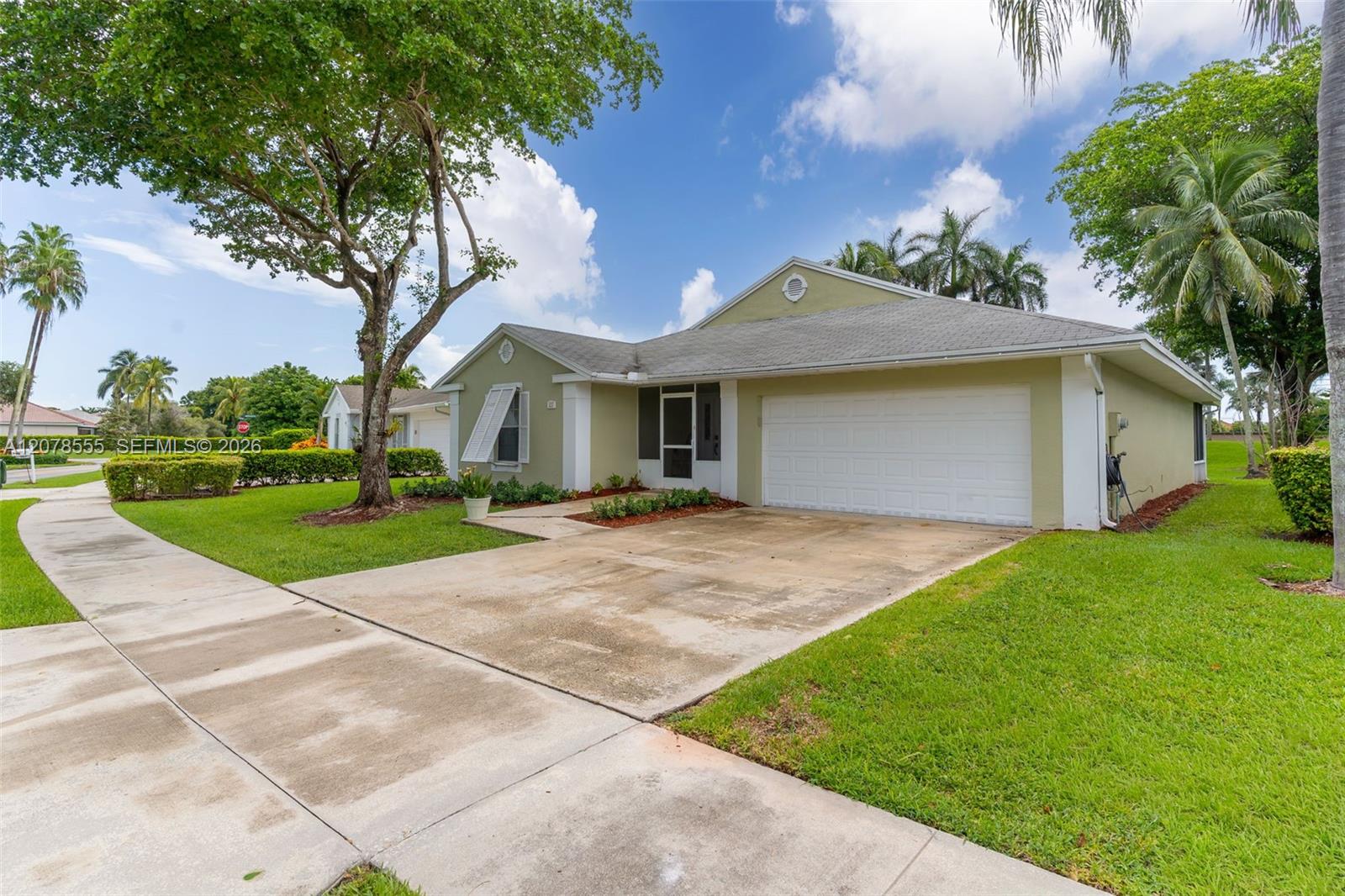 527 SE 27th Drive