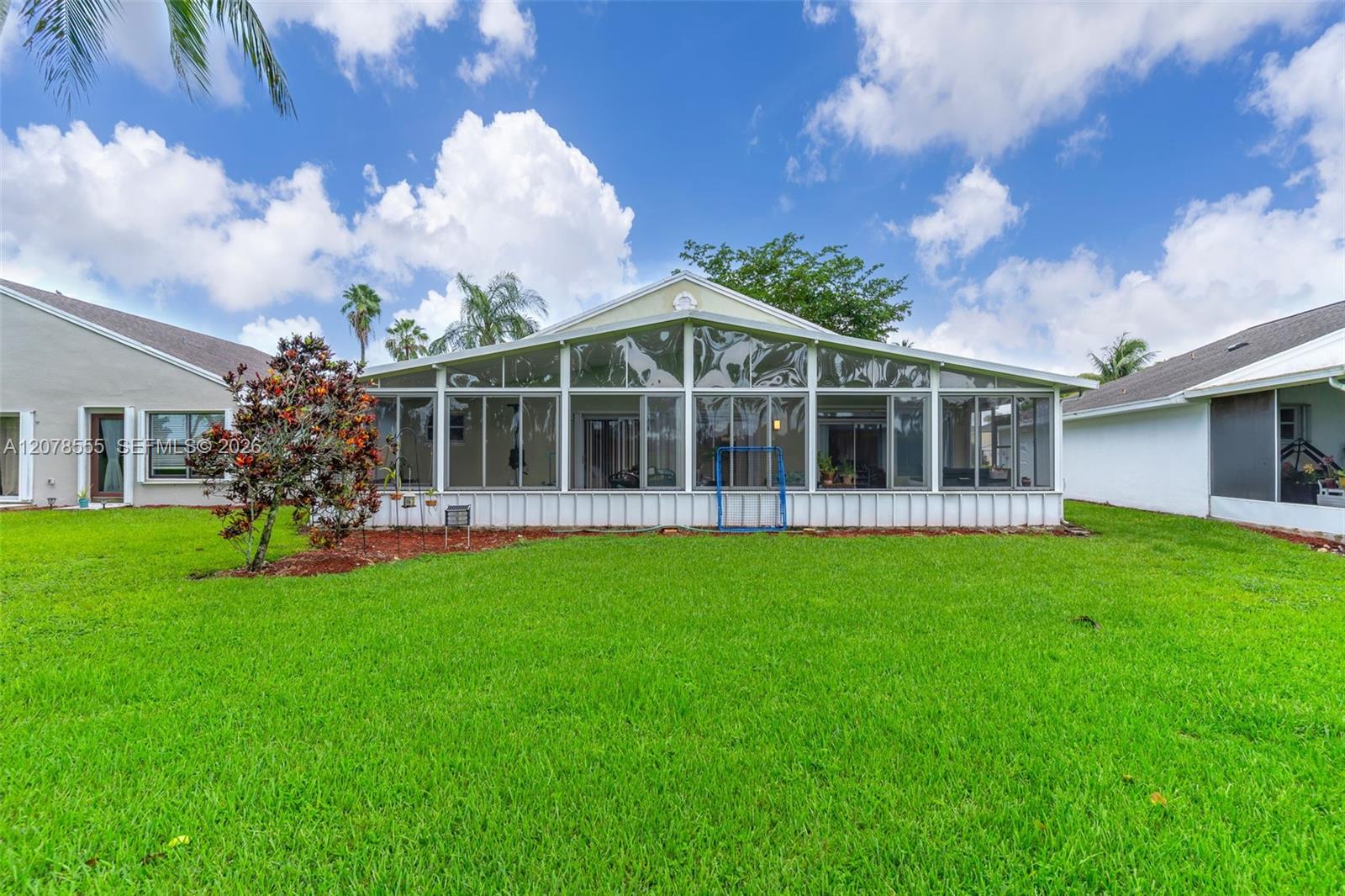 527 SE 27th Drive