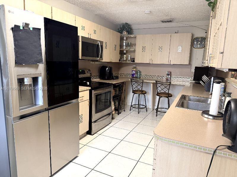1340 W 36th Street