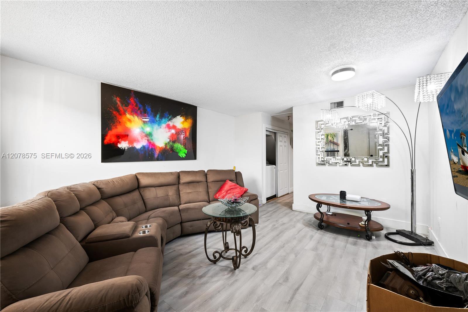 2093 W 54th Terrace