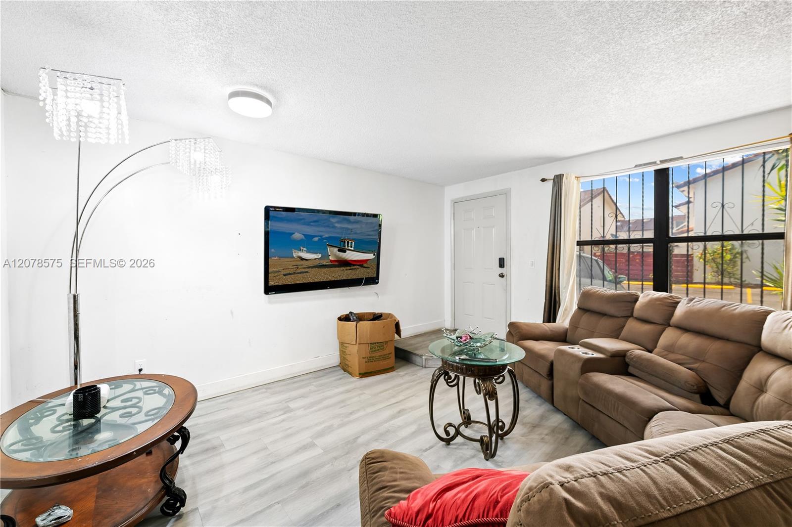 2093 W 54th Terrace