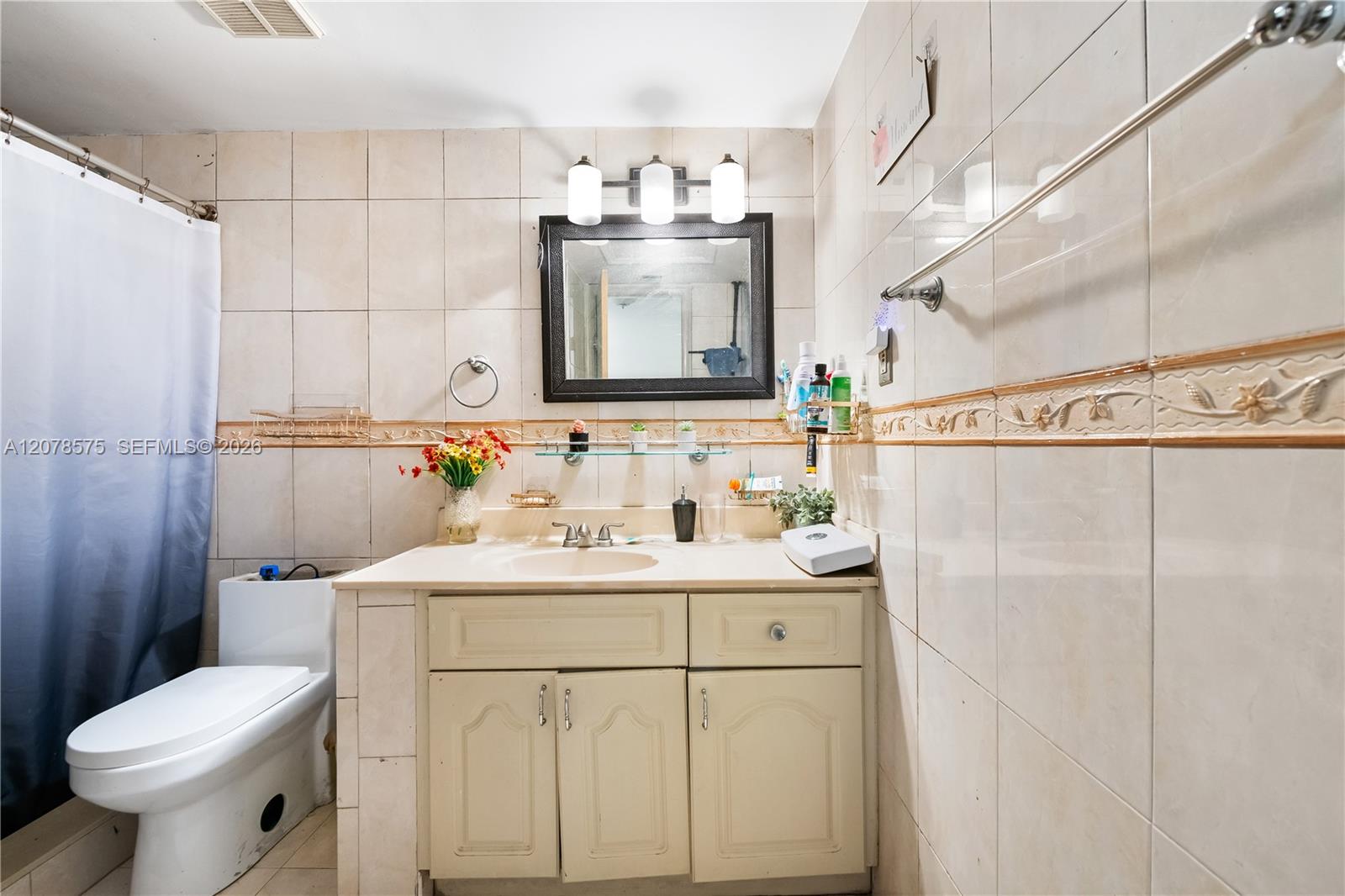 2093 W 54th Terrace