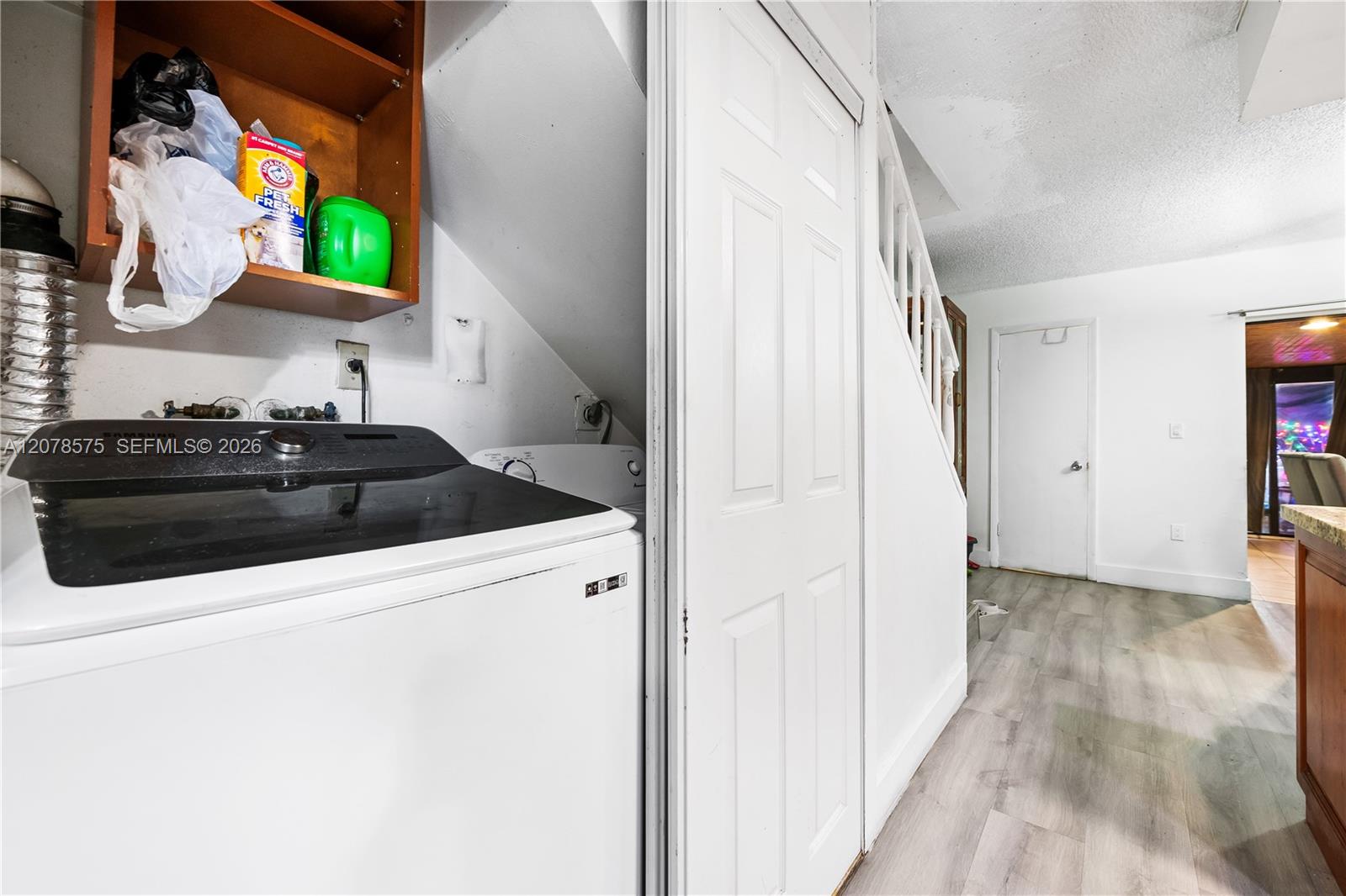 2093 W 54th Terrace
